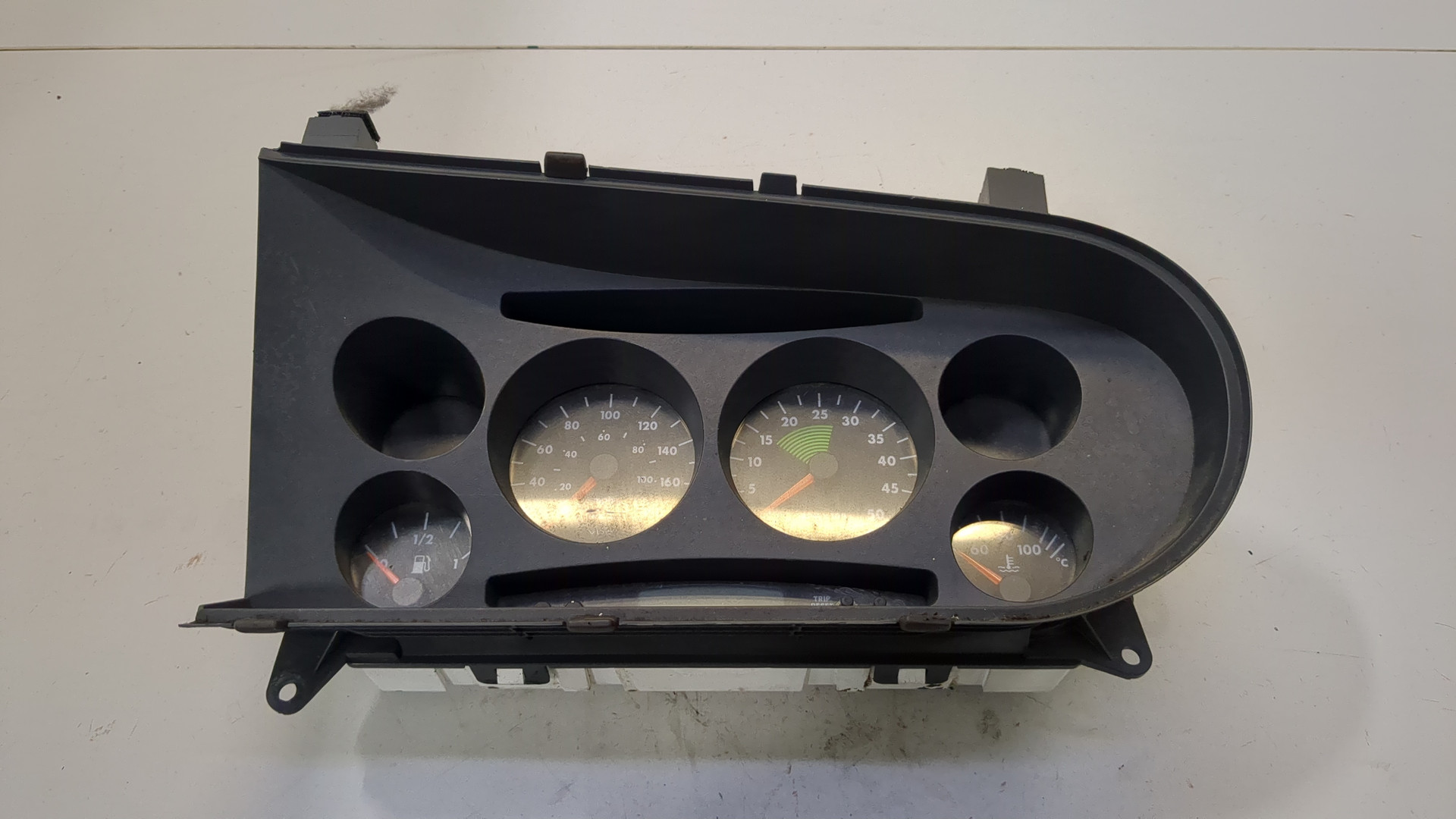 Панель приборов