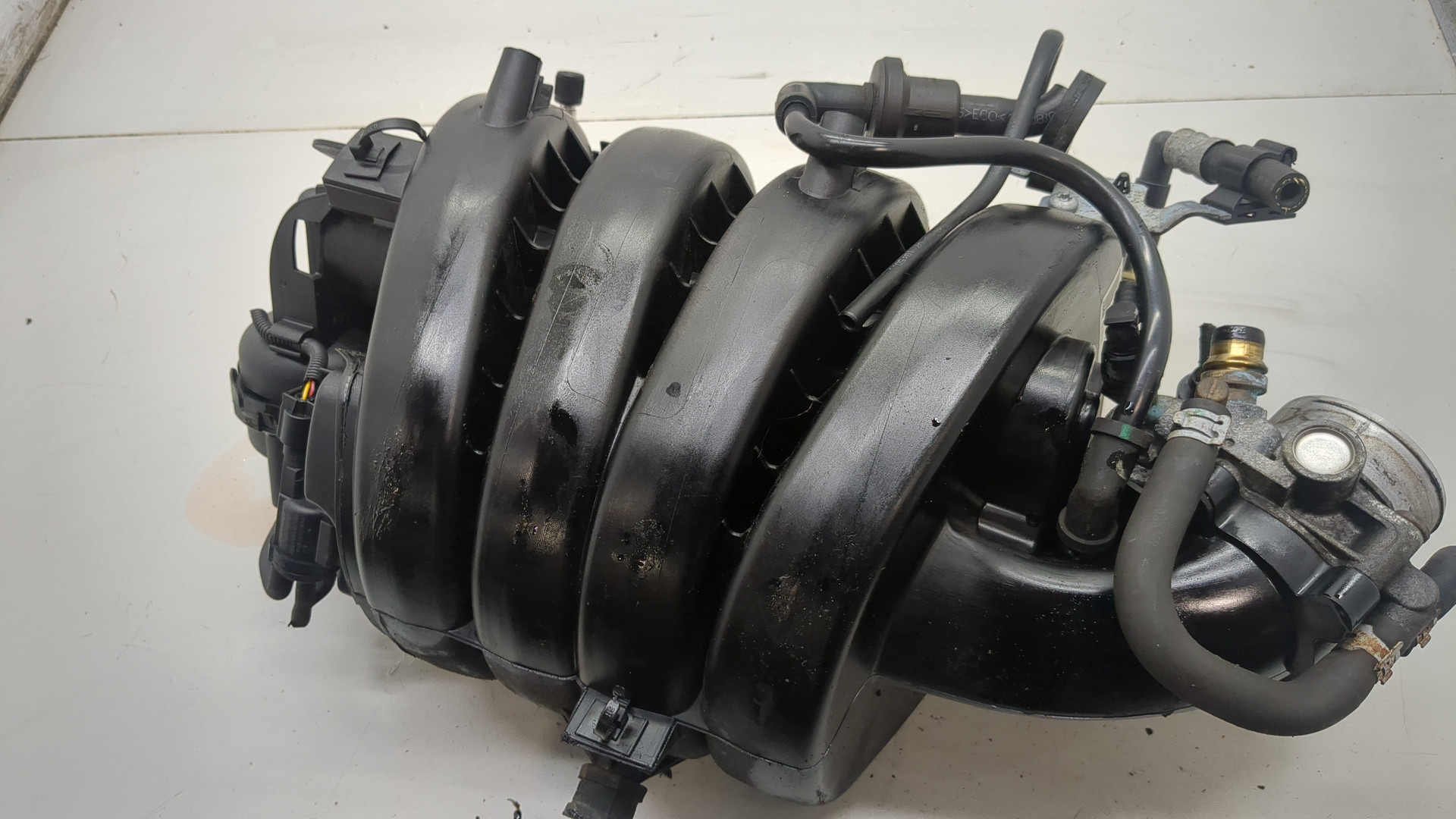 Коллектор впускной