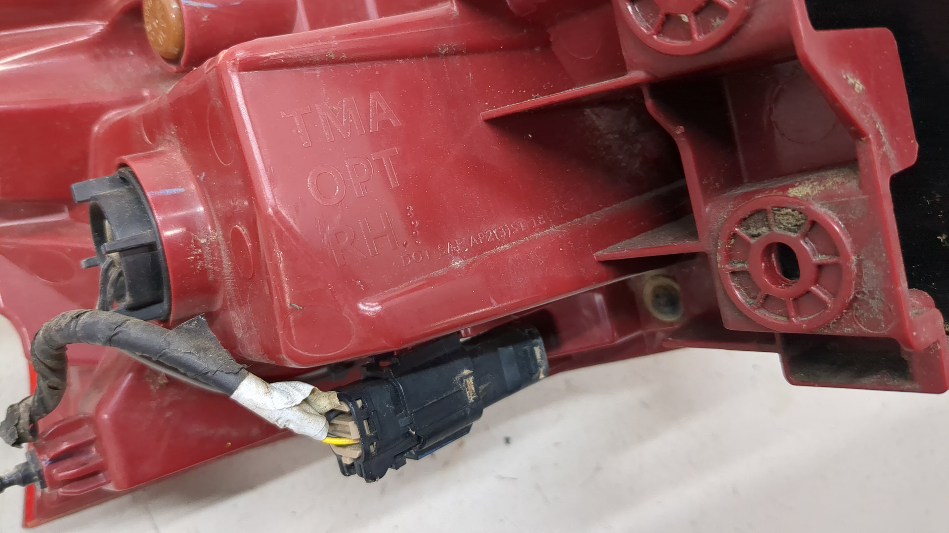 Фонарь задний правый