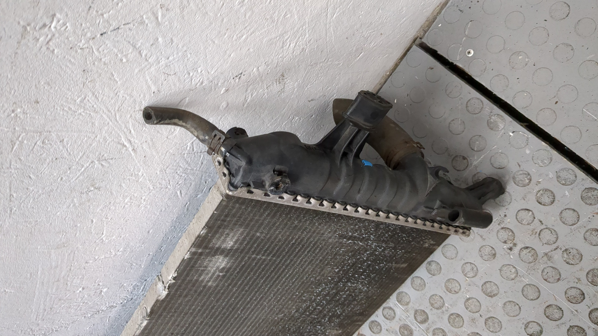 Радиатор охлаждения двигателя основной