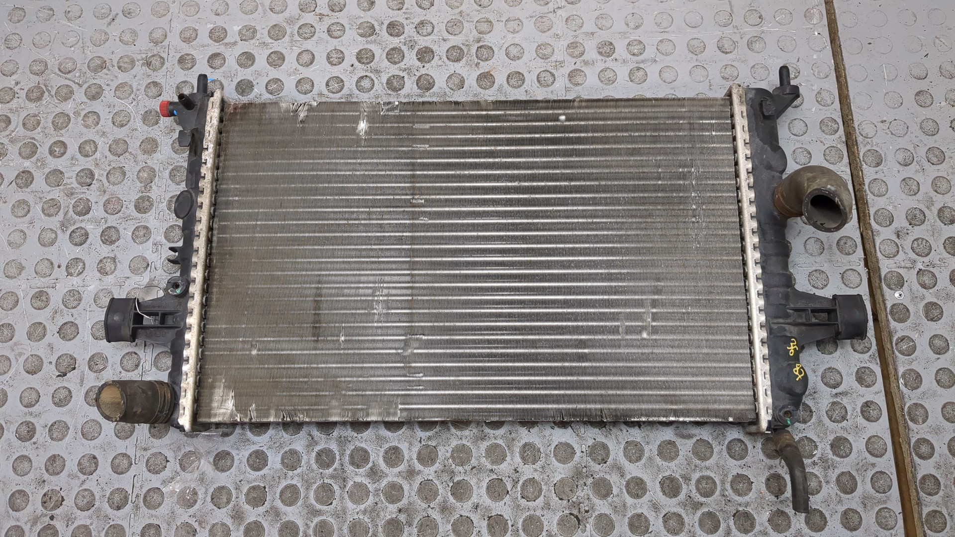Радиатор охлаждения двигателя основной