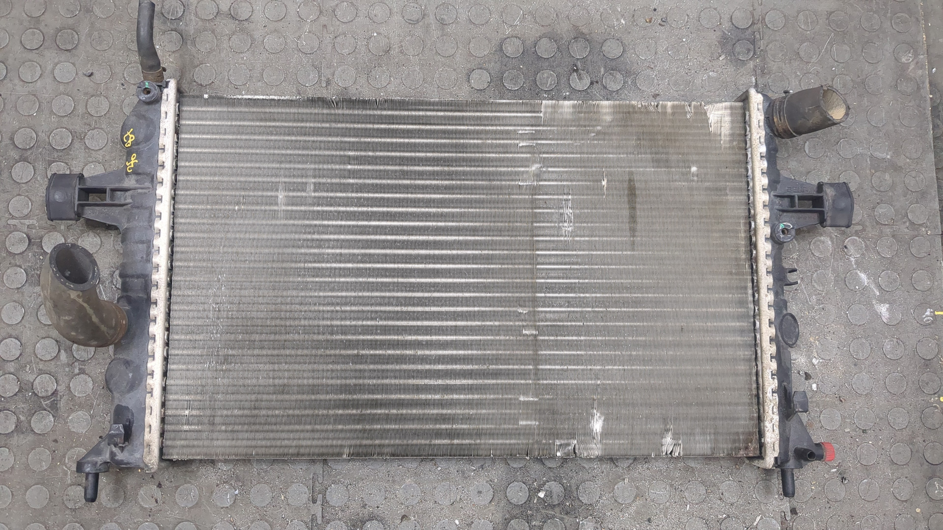 Радиатор охлаждения двигателя основной