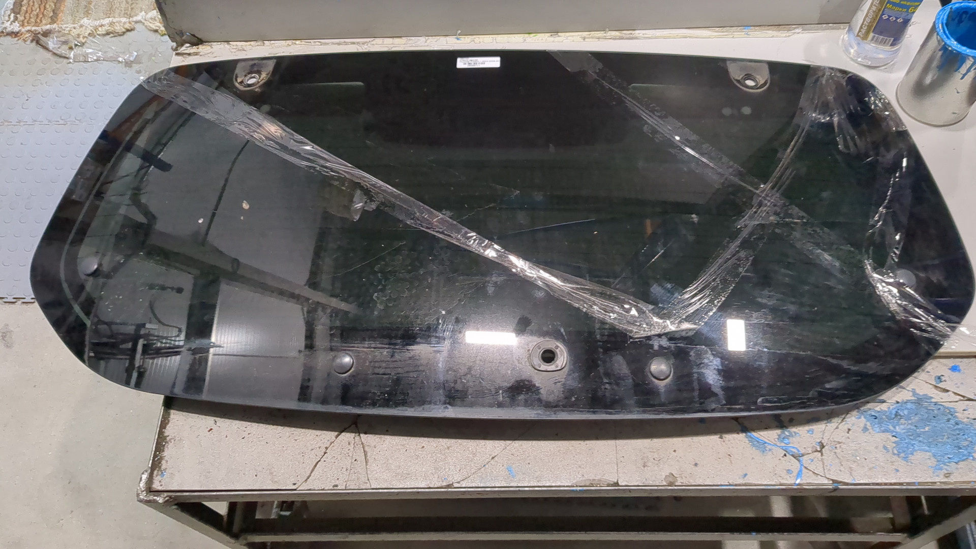 Стекло заднее