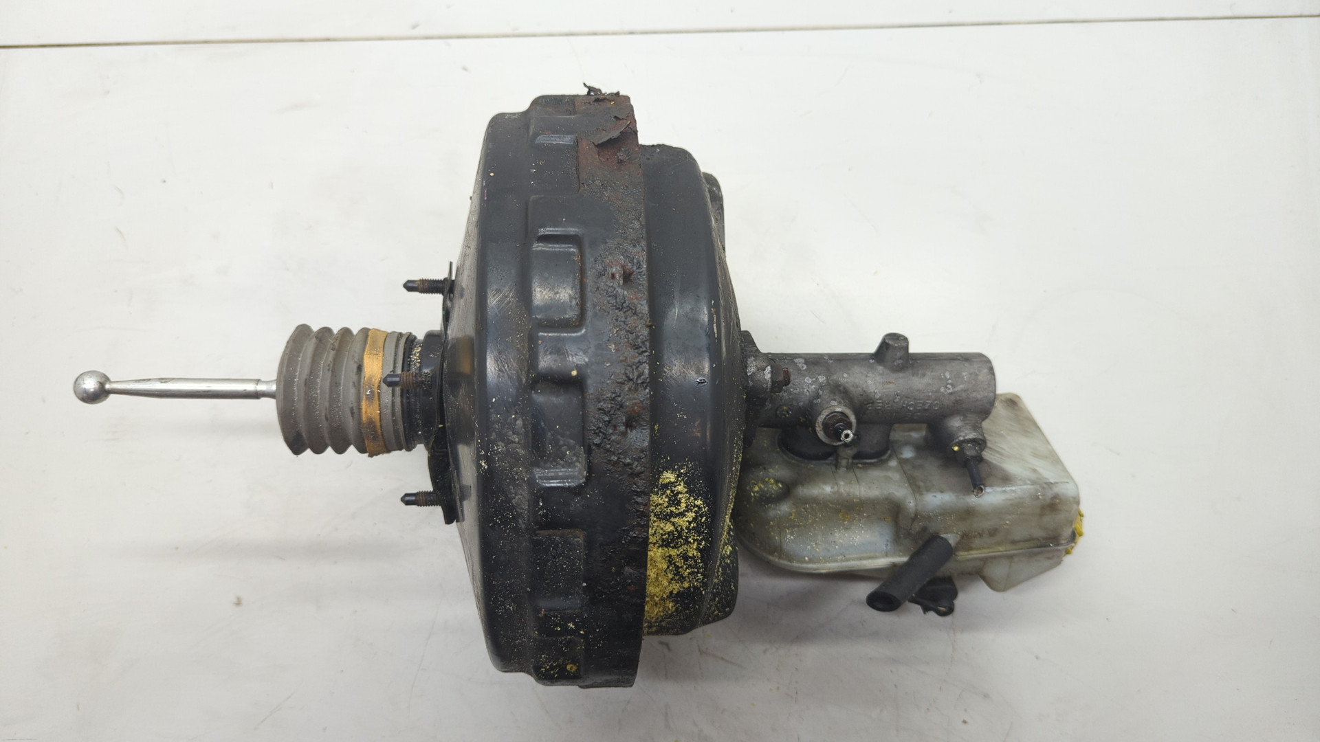 Цилиндр тормозной главный