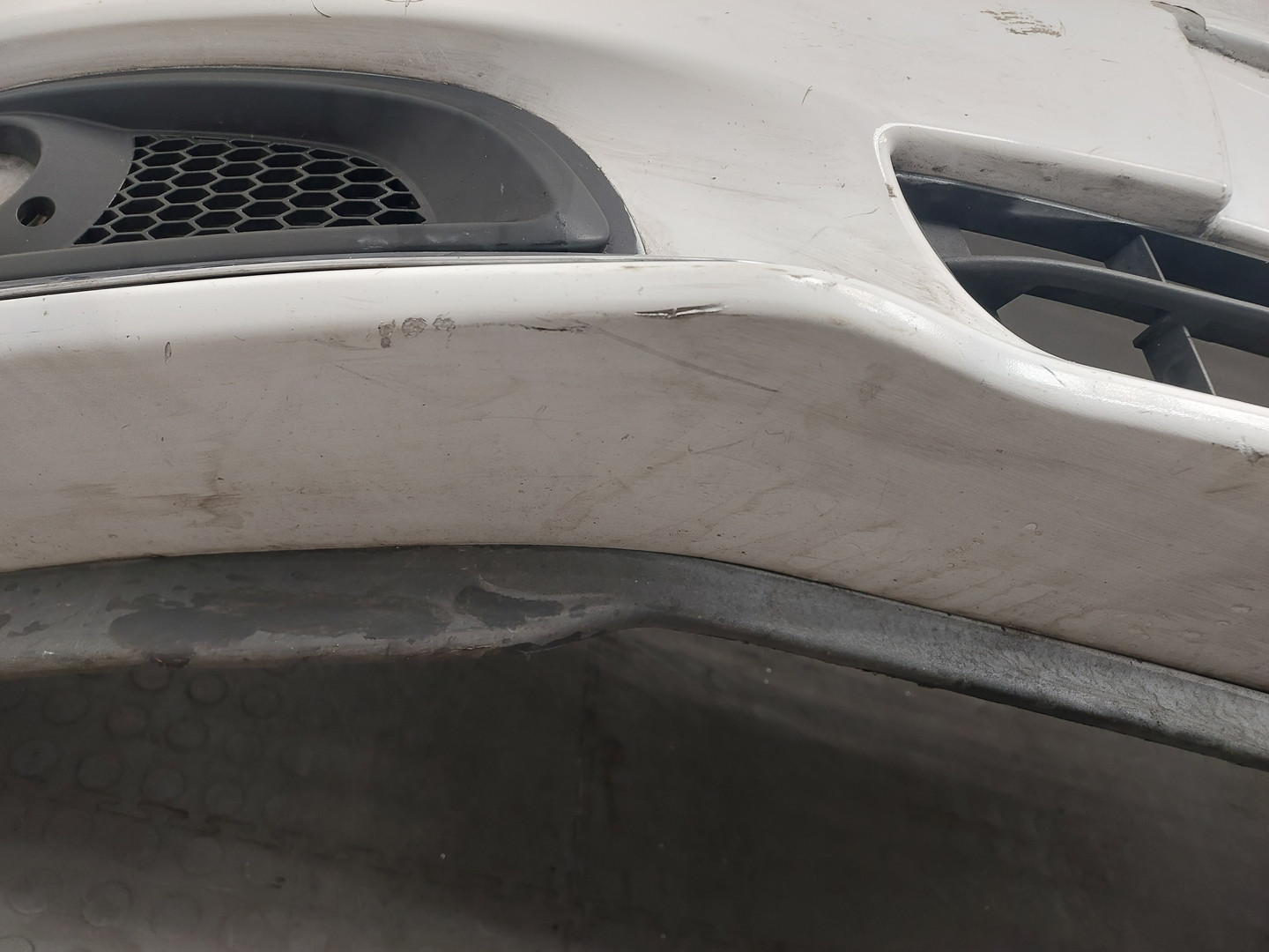 Бампер передний