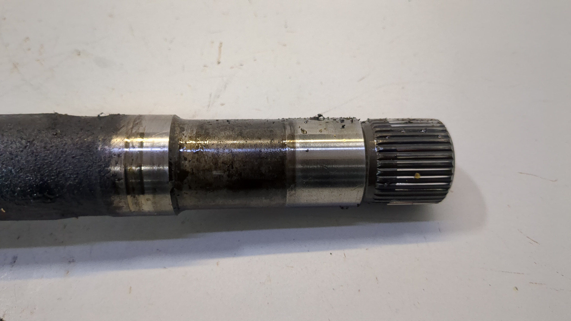 Полуось передняя правая