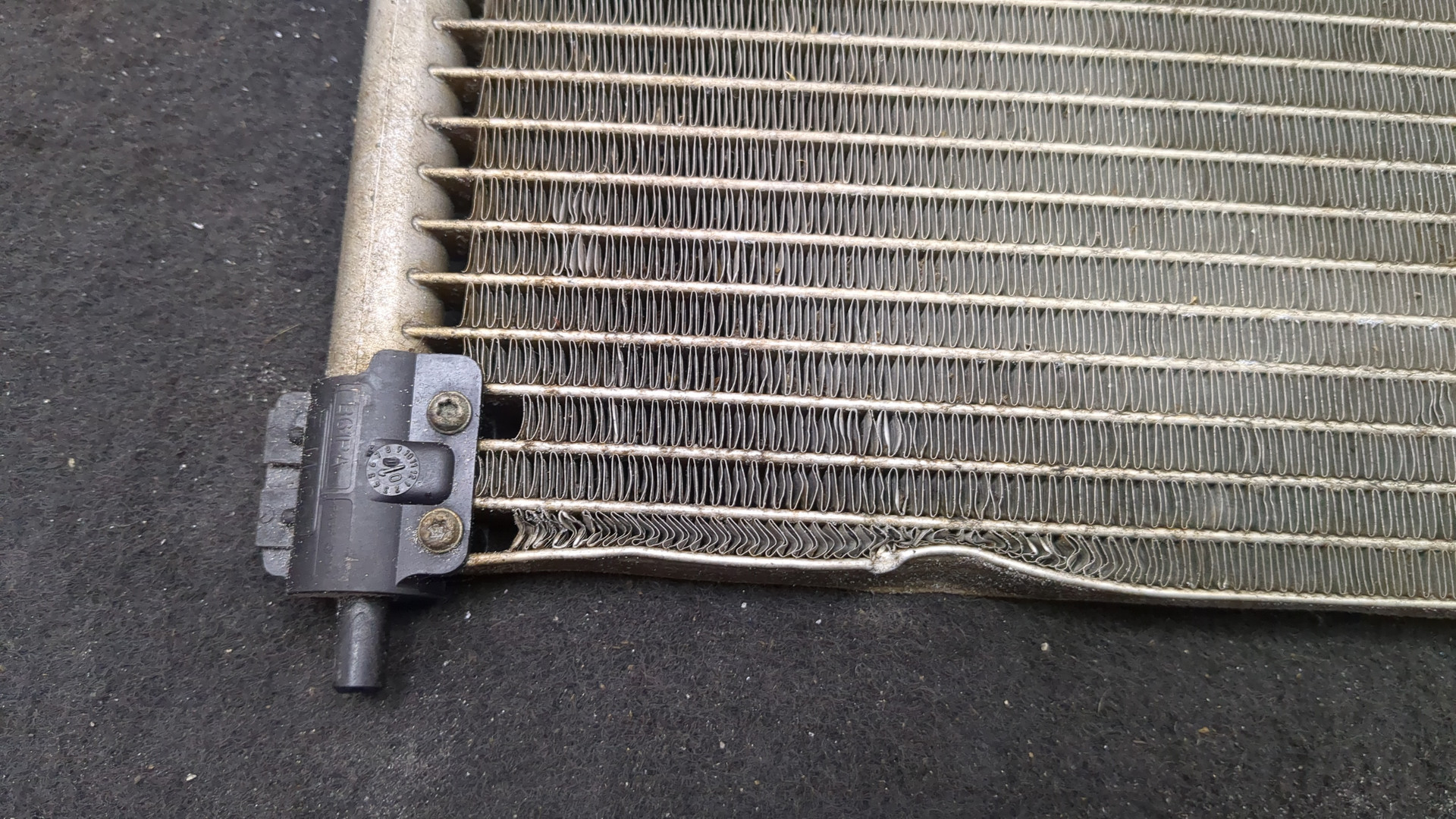 Радиатор кондиционера / конденсер