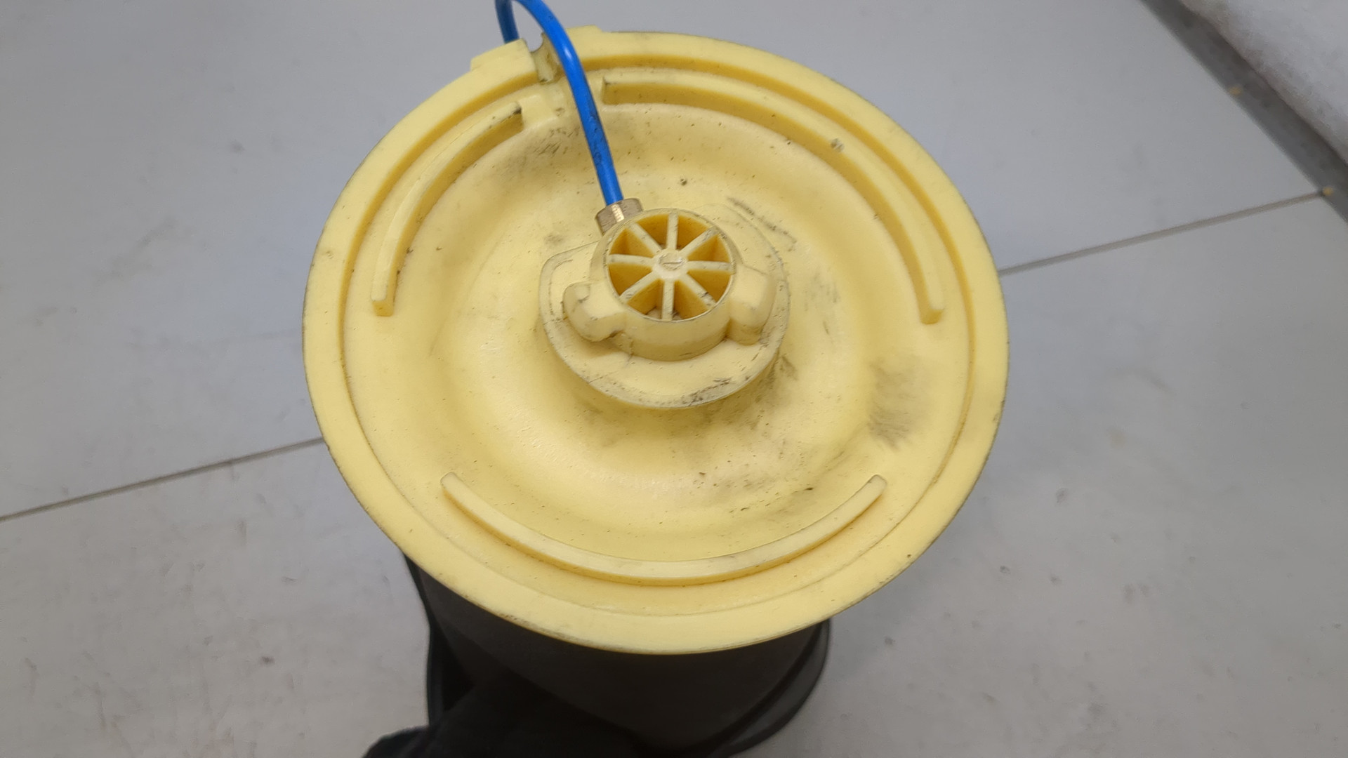 Амортизатор задний (стойка)