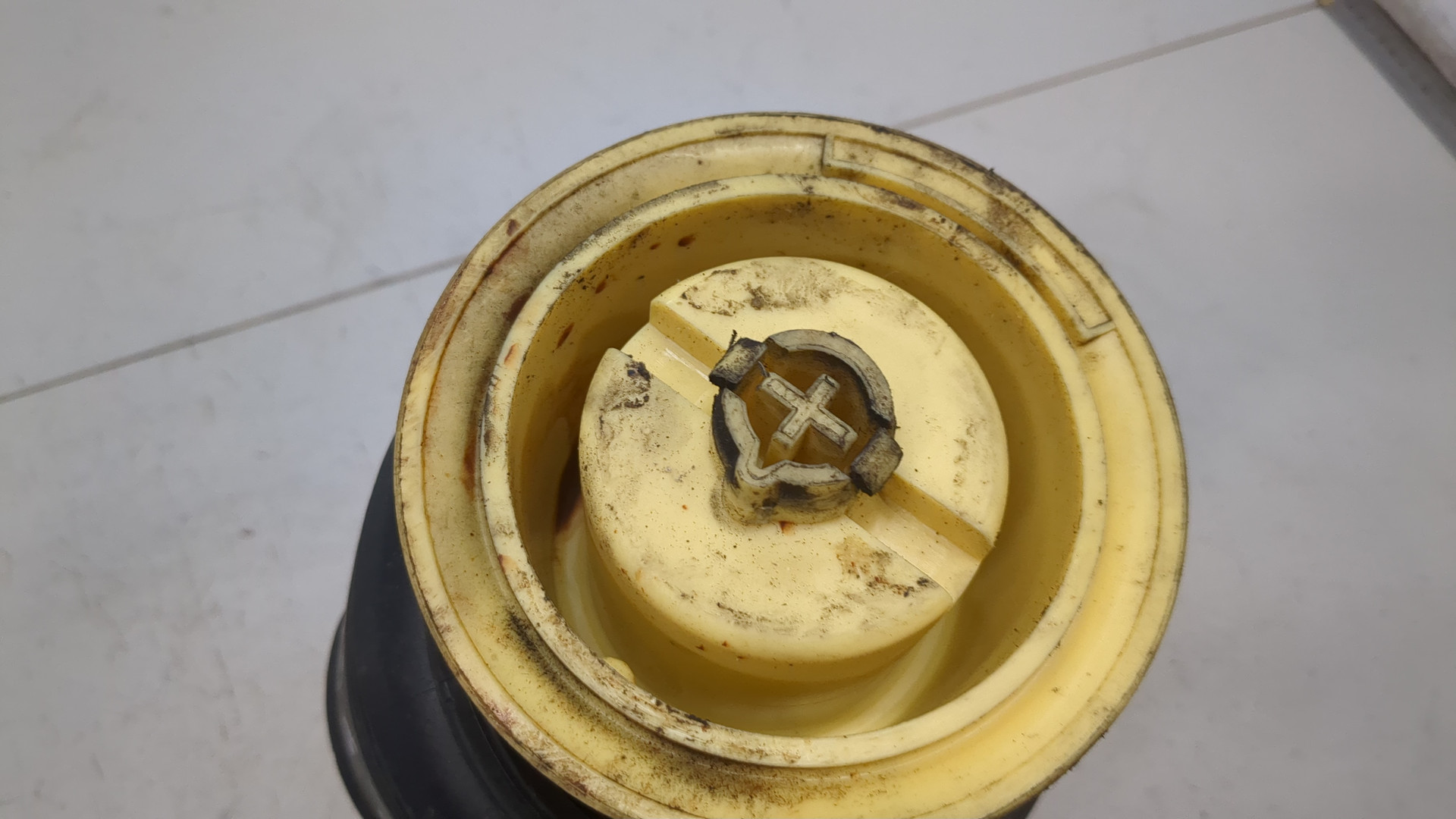 Амортизатор задний (стойка)