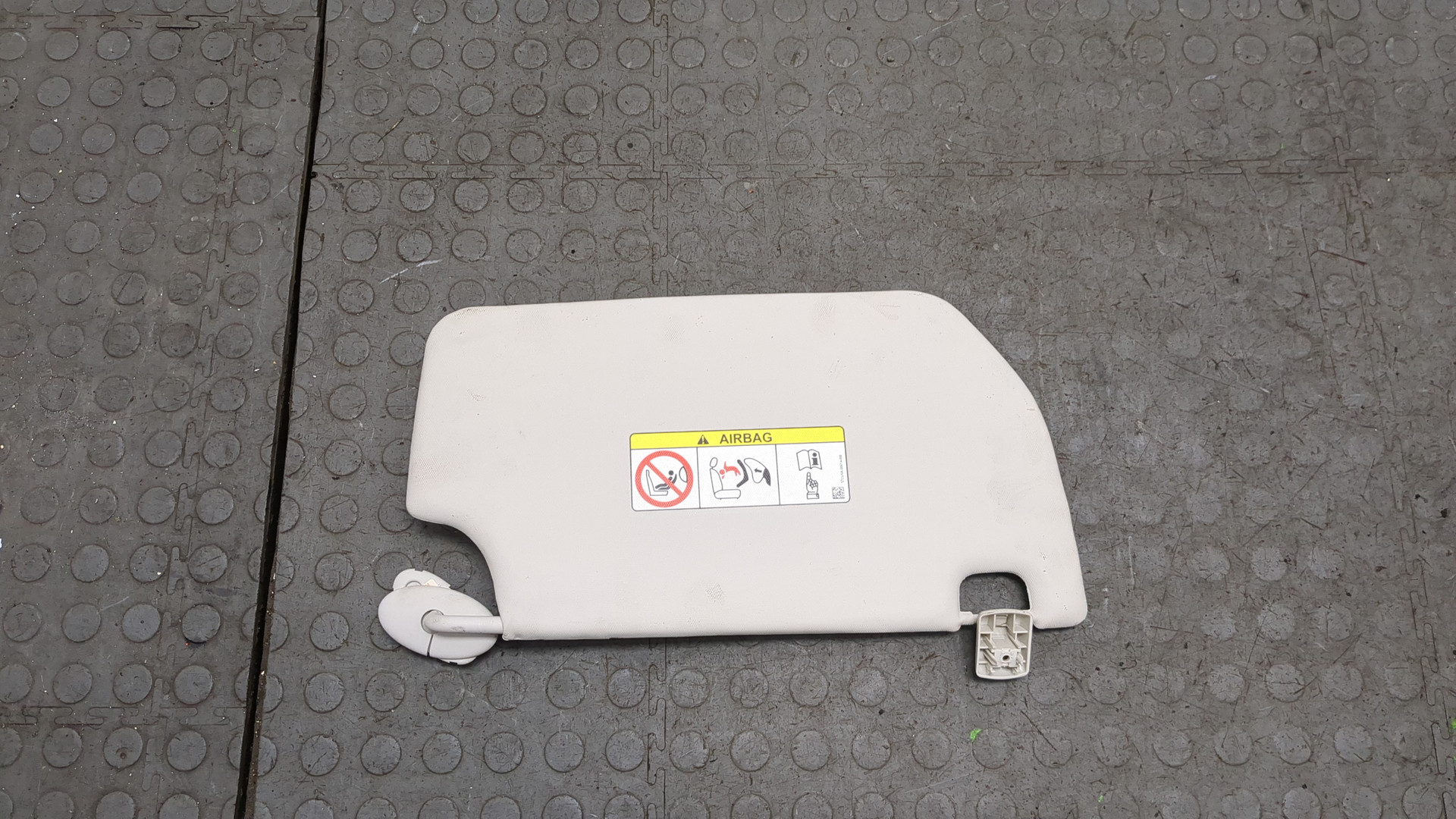 Козырек солнцезащитный