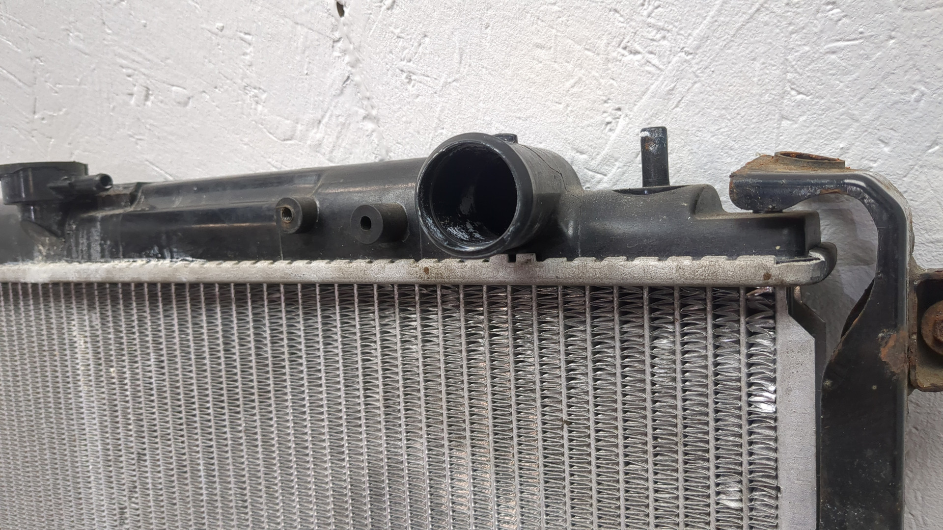 Радиатор охлаждения двигателя основной