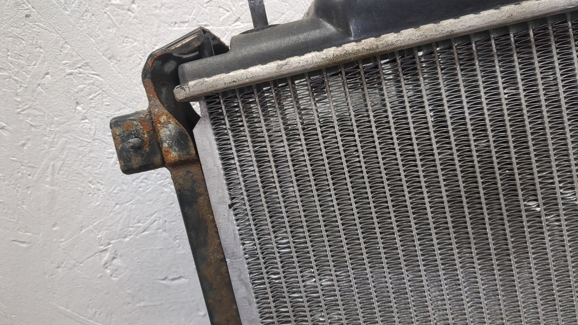 Радиатор охлаждения двигателя основной