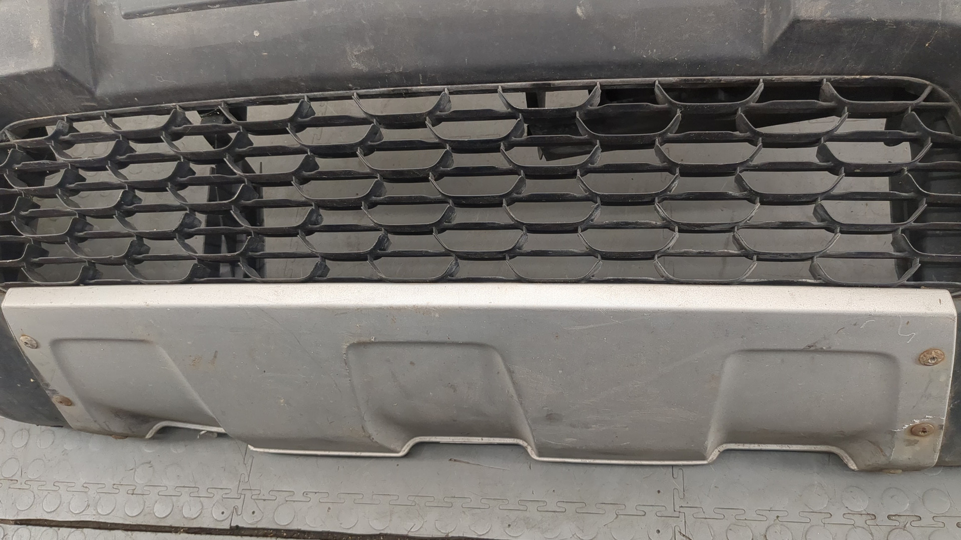 Бампер передний