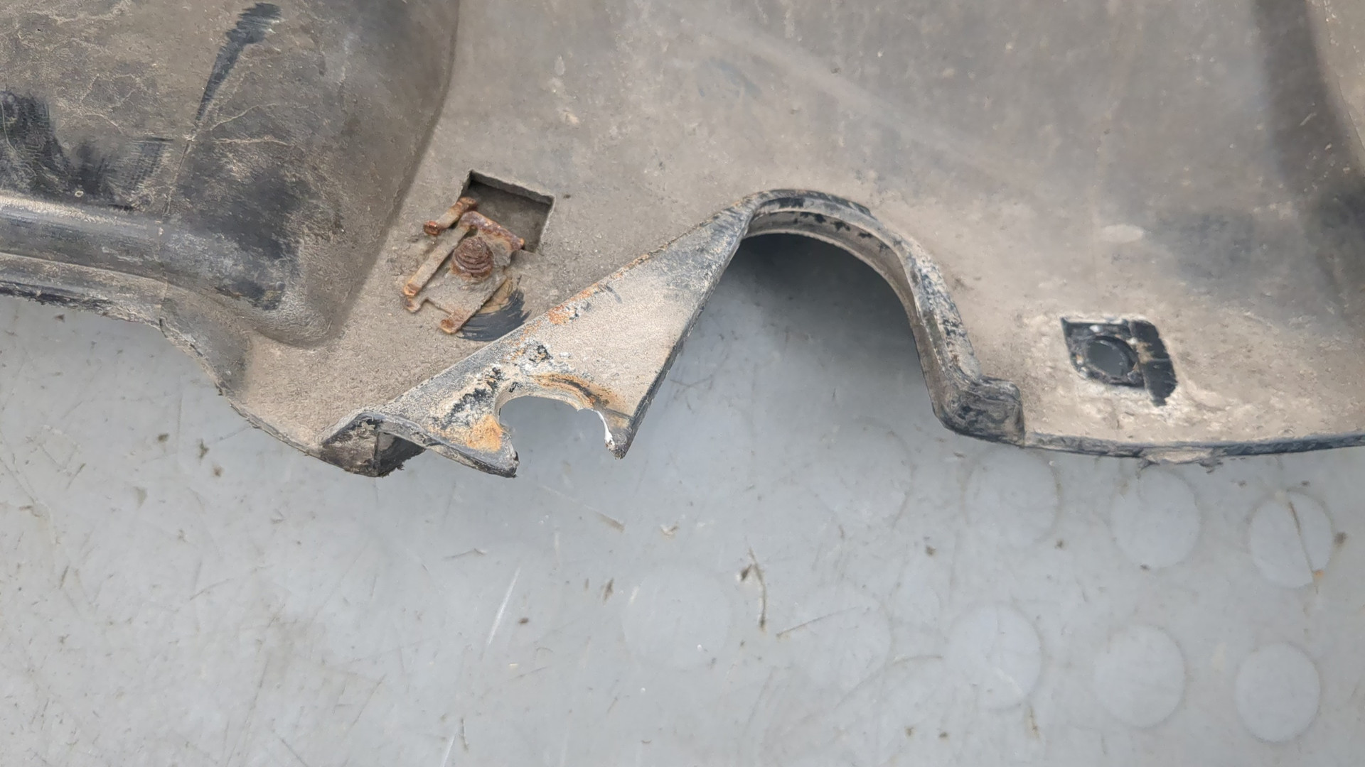 Бампер передний