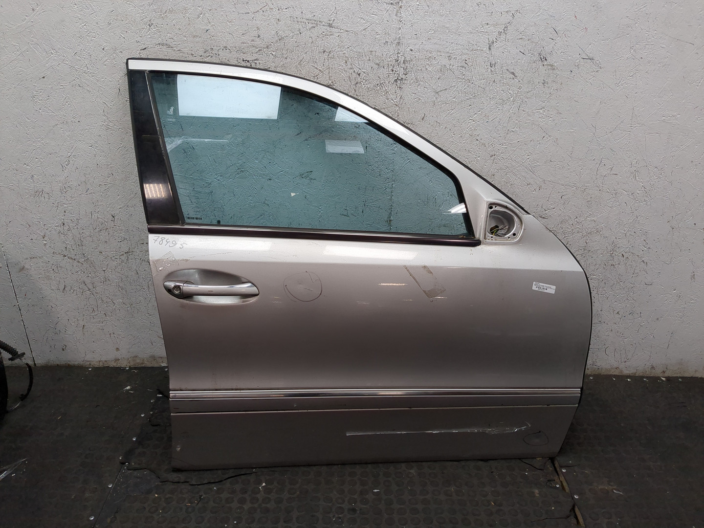 Дверь передняя правая