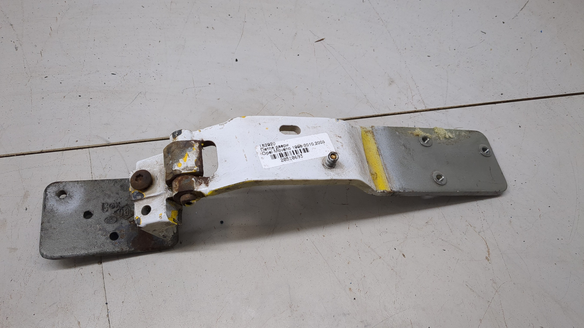 Петля двери