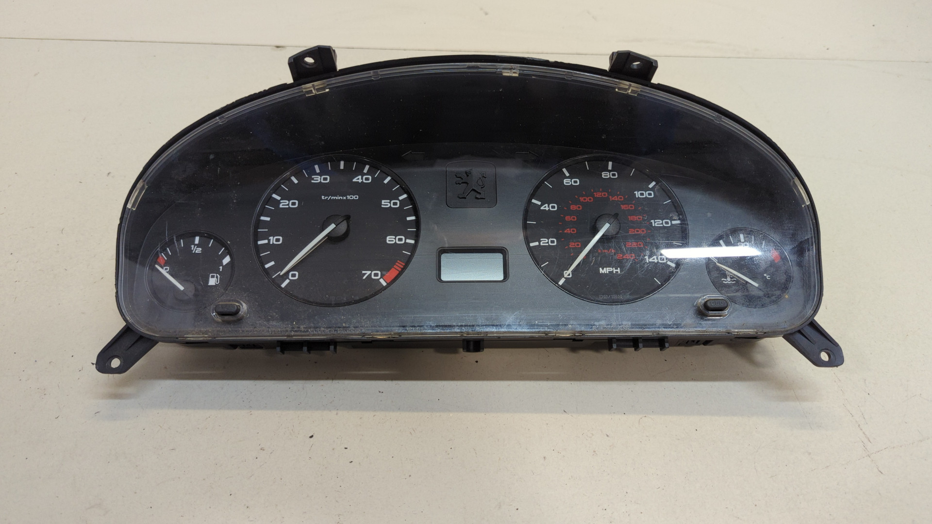 Панель приборов