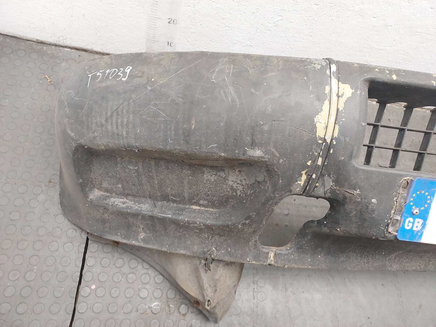 Бампер передний