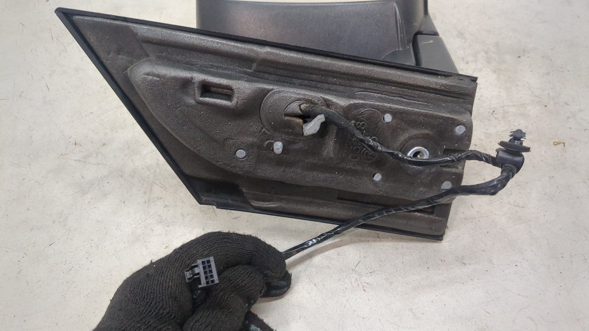 Зеркало правое электрическое