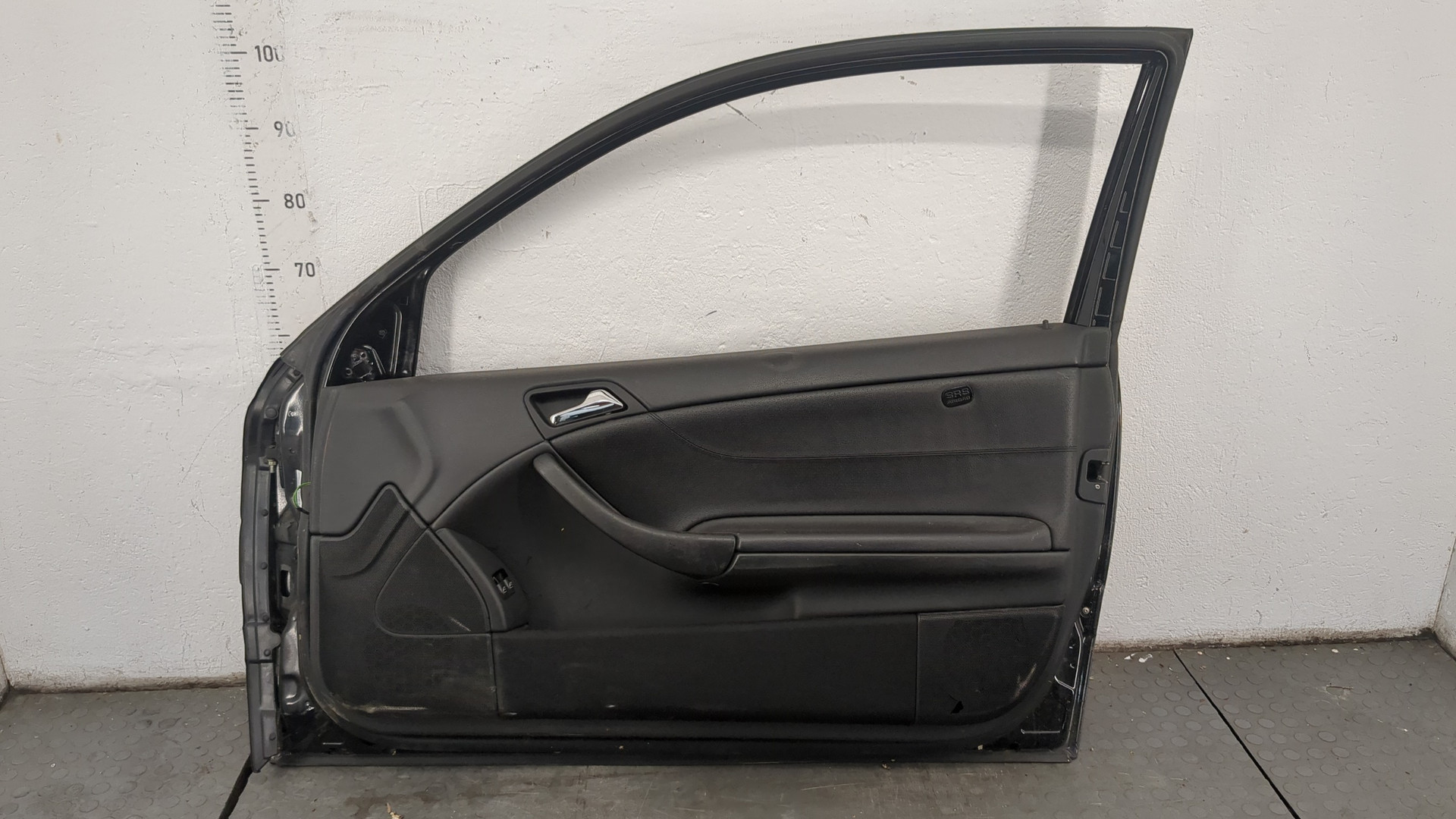 Дверь передняя правая