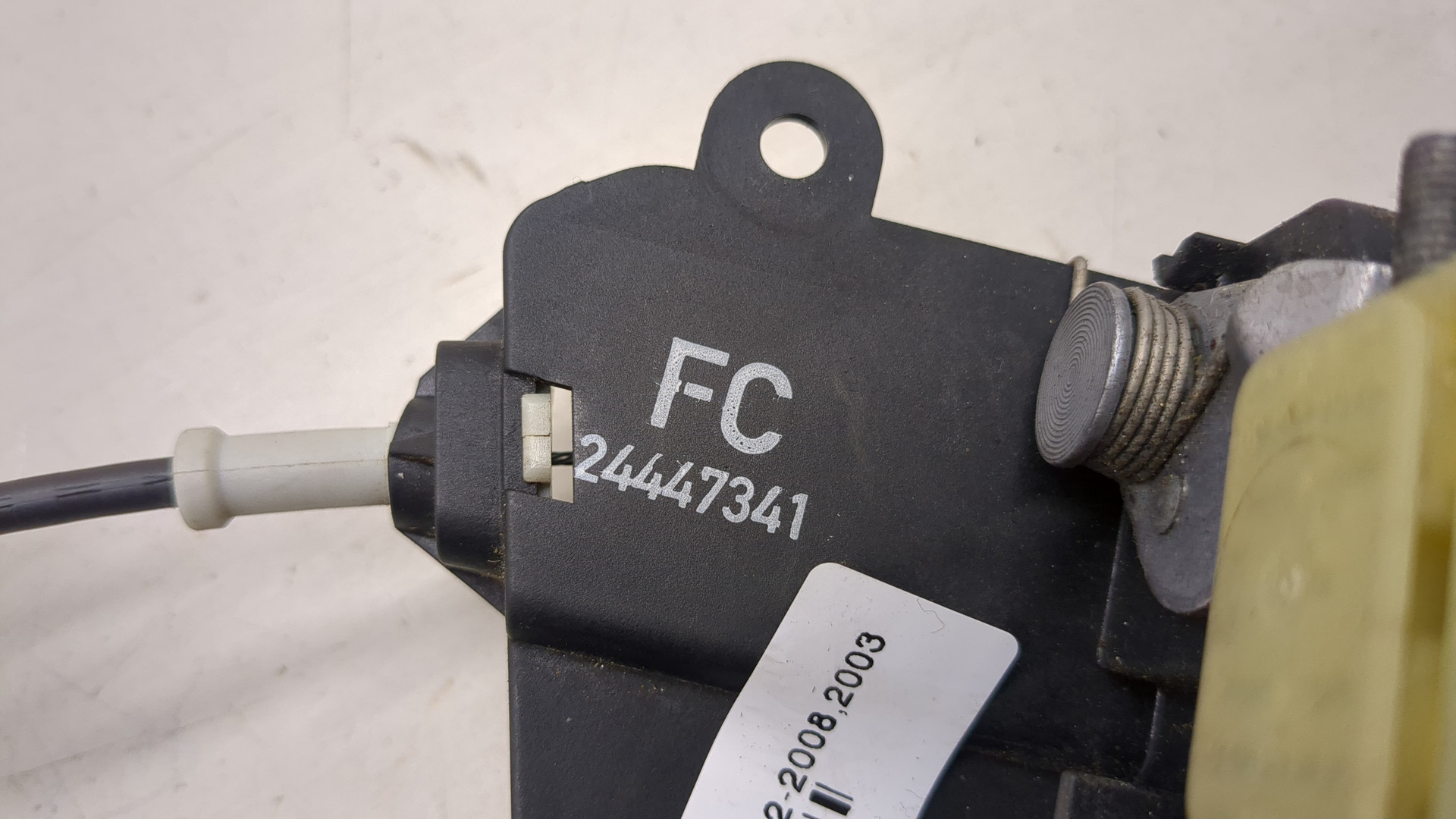 Замок двери передней правой