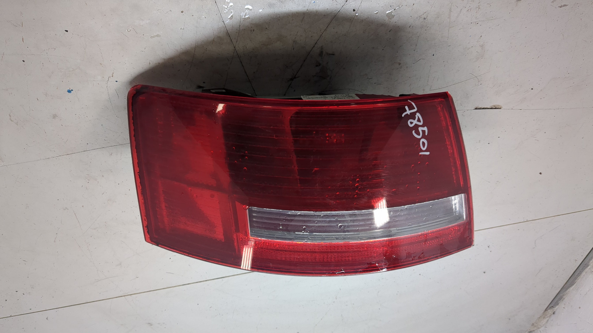 Фонарь задний левый