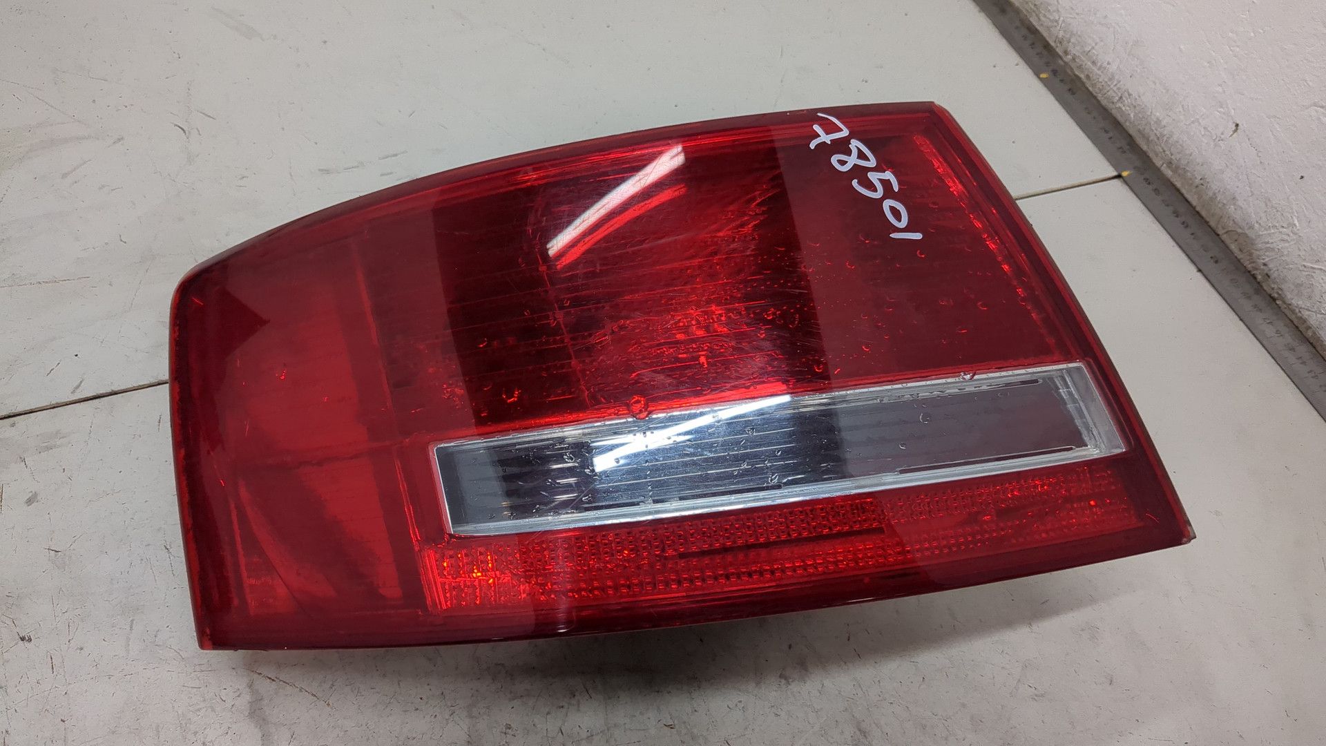 Фонарь задний левый