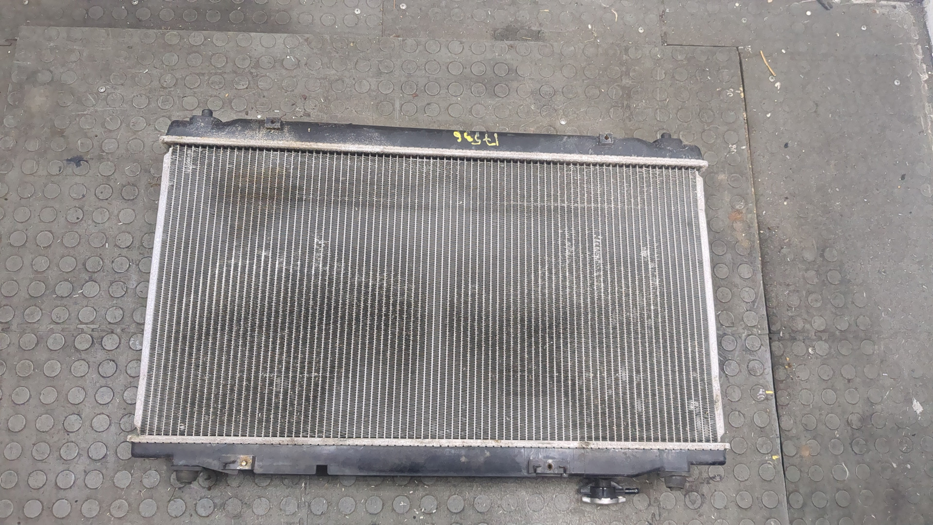 Радиатор охлаждения двигателя основной