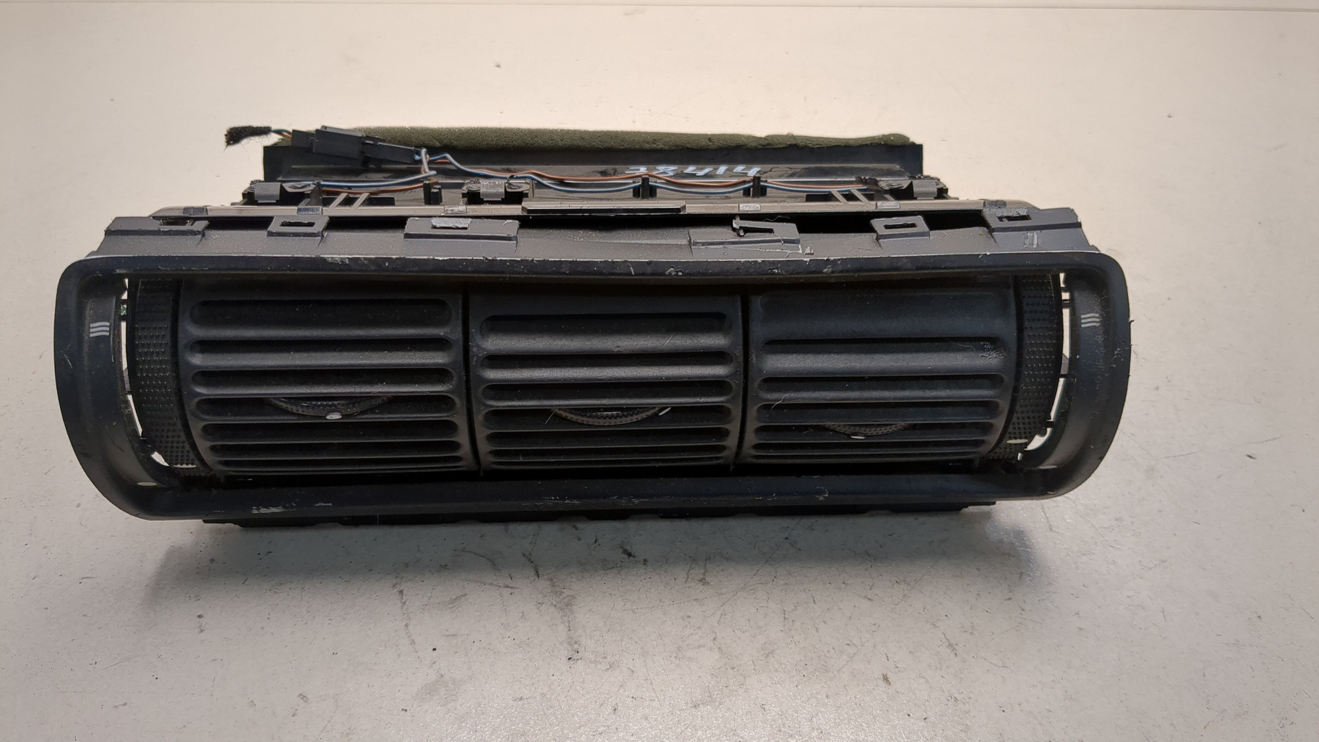 Дефлектор воздушный