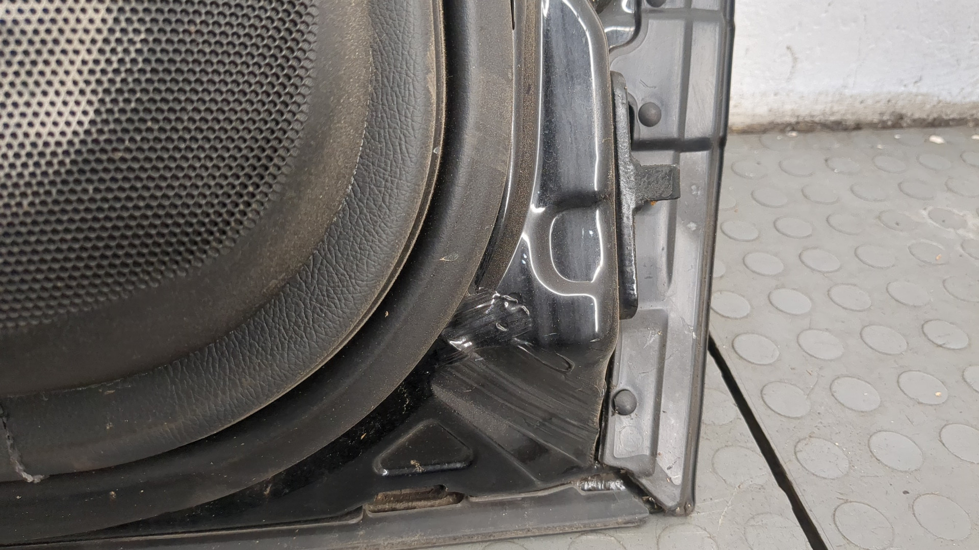 Дверь передняя левая