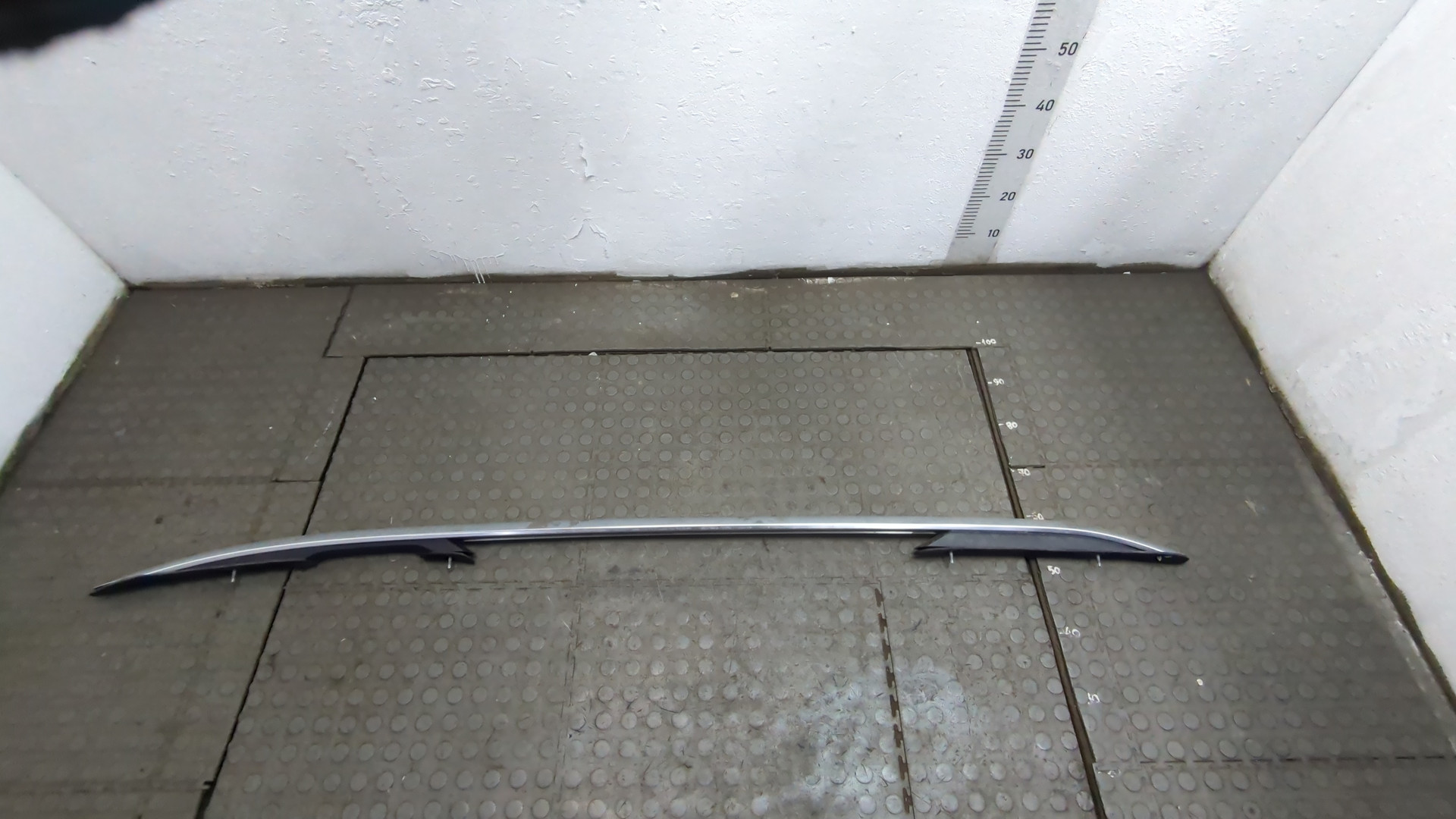 Рейлинг (релинг) левый (планка на крышу)