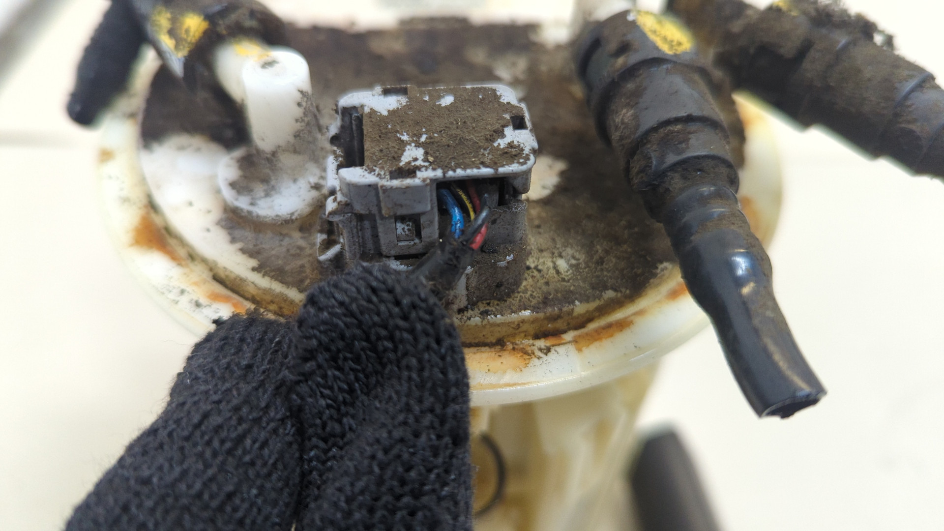 Насос топливный электрический