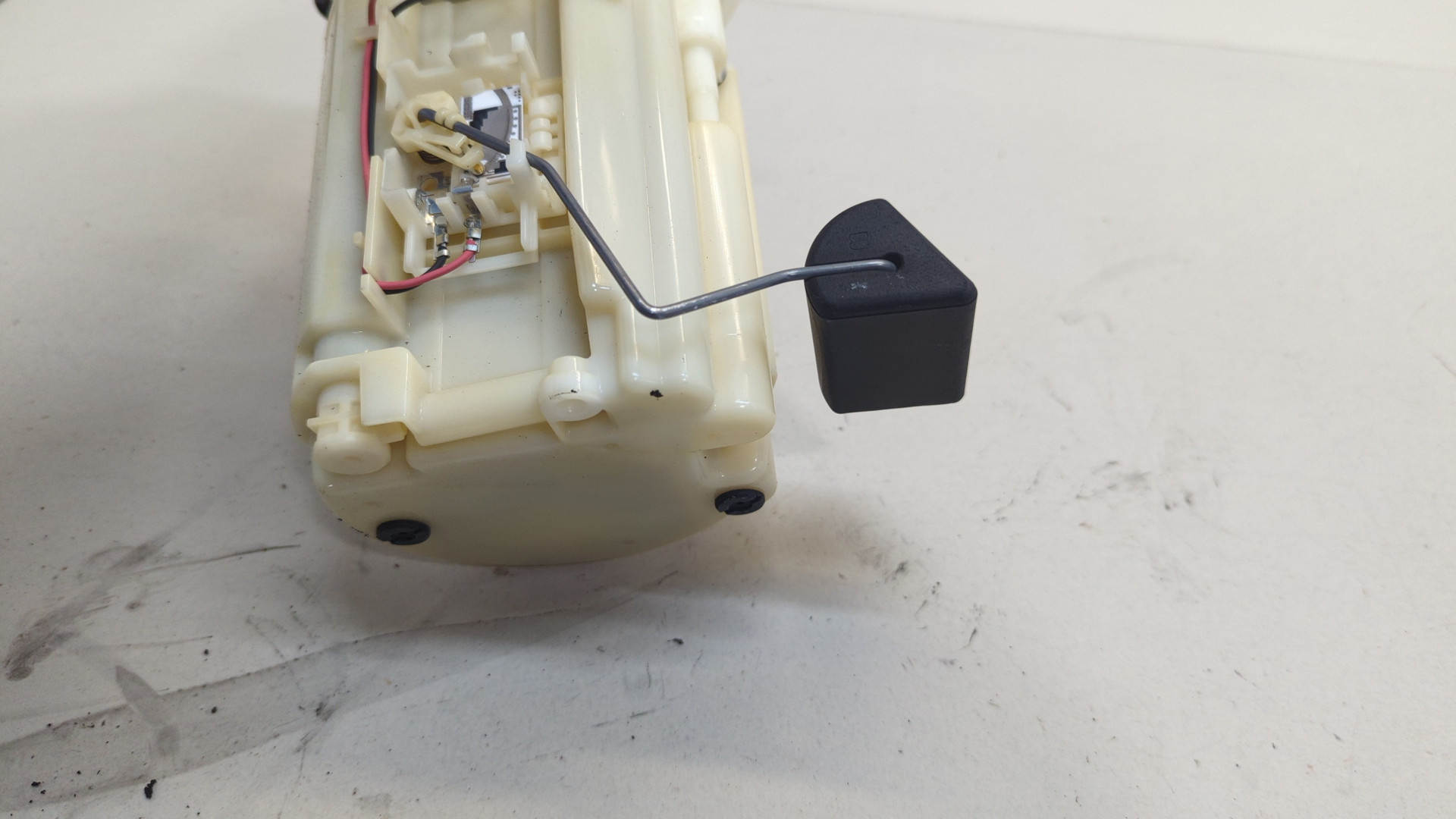 Насос топливный электрический