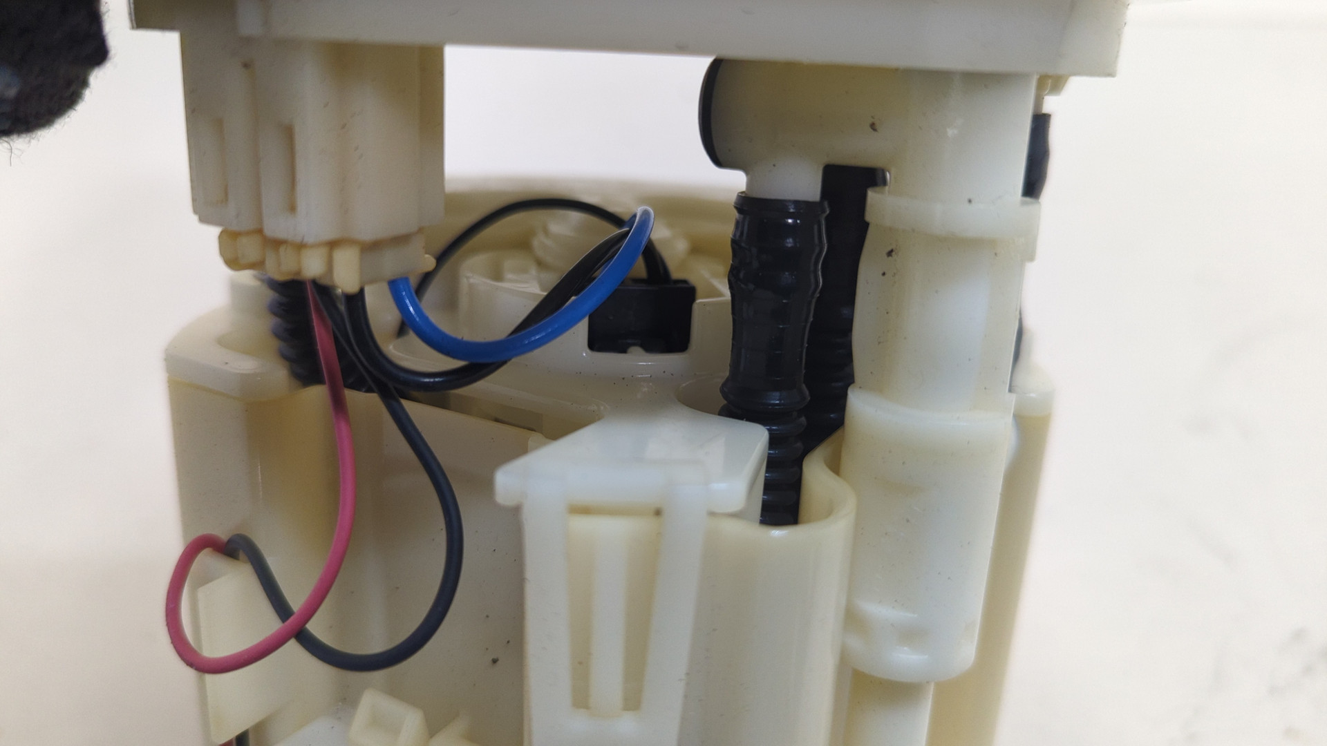 Насос топливный электрический