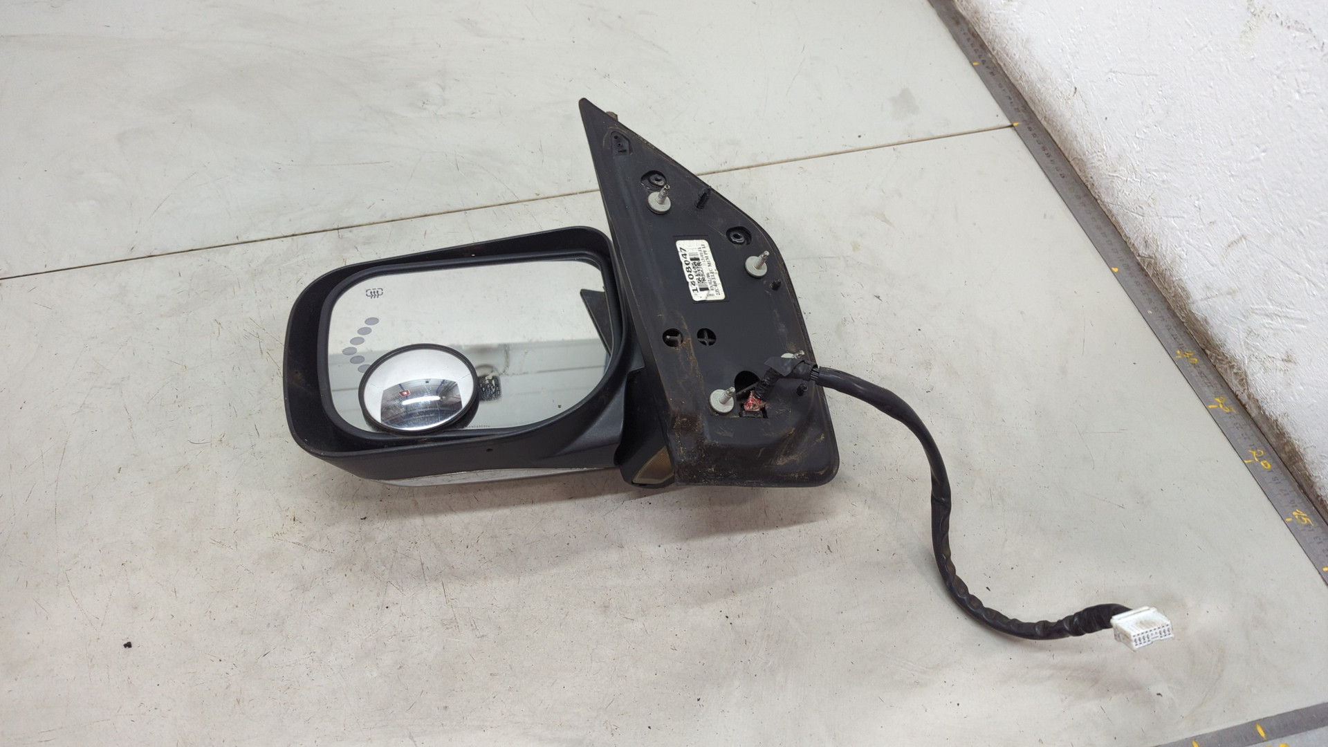 Зеркало левое электрическое