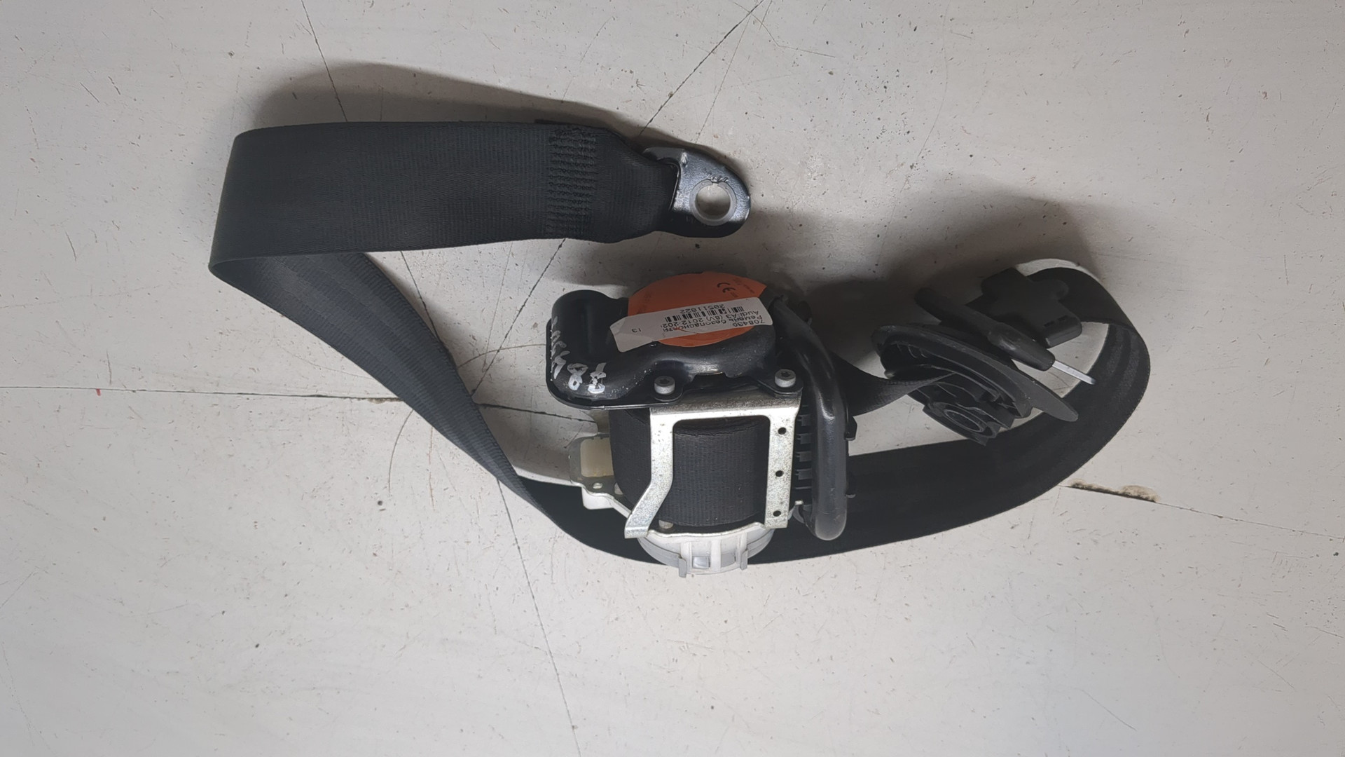 Ремень безопасности