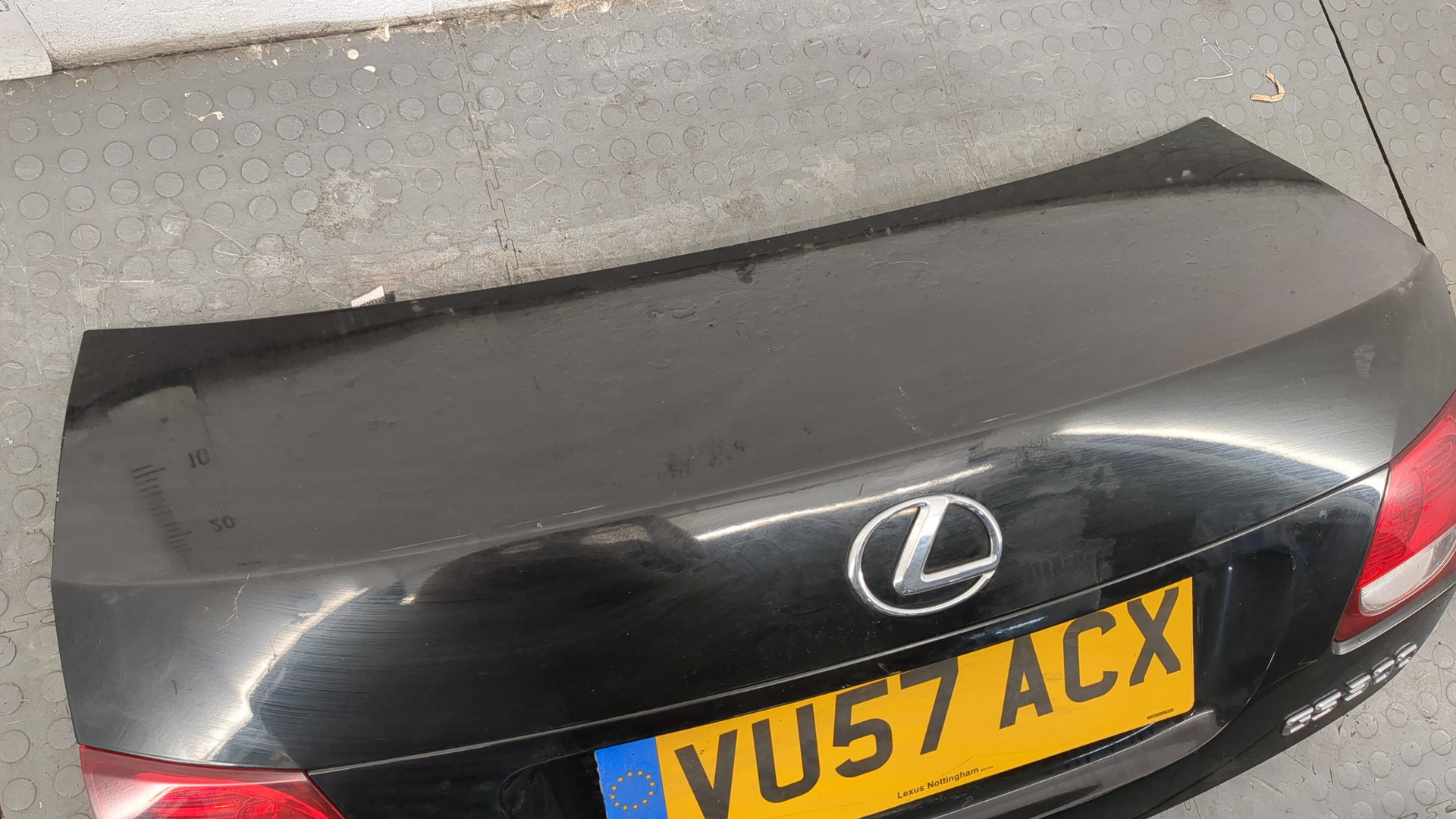 Дверь багажника