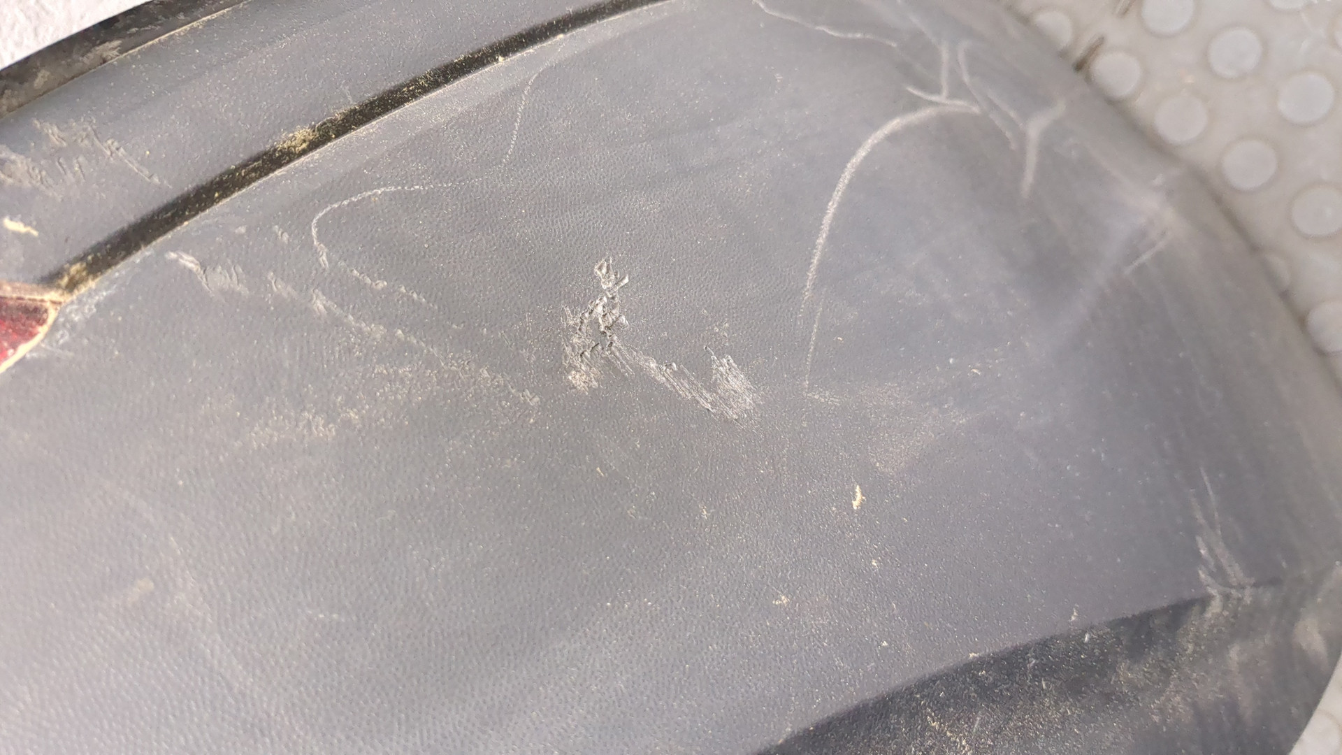 Бампер задний