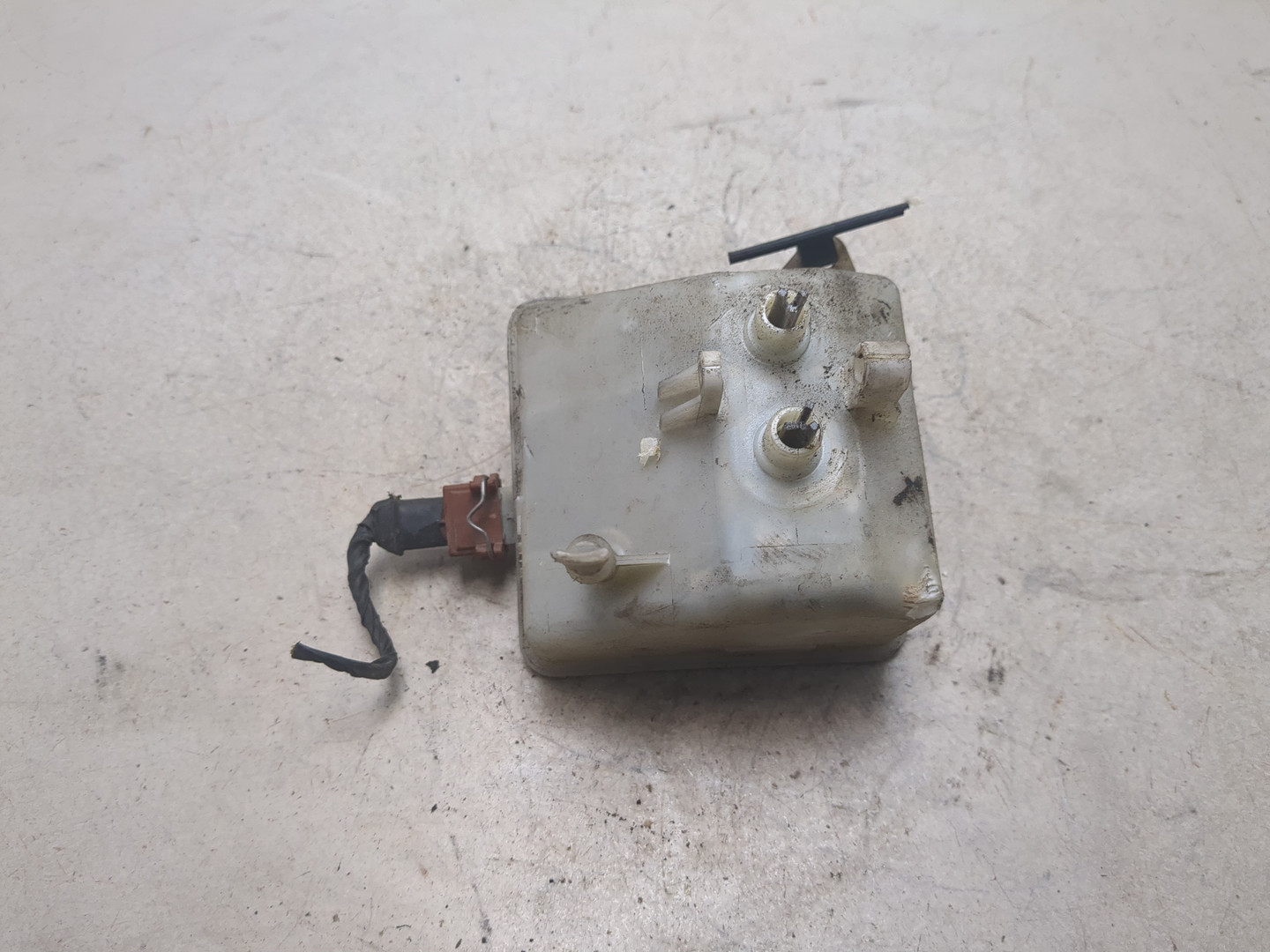 Бачок главного тормозного цилиндра