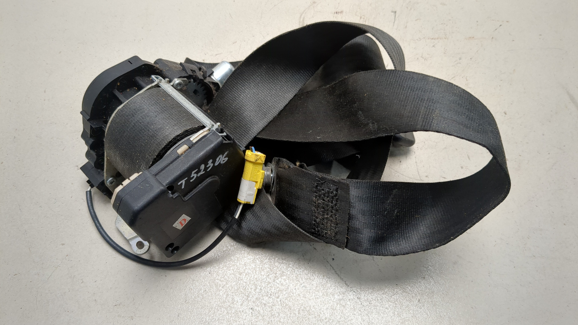 Ремень безопасности