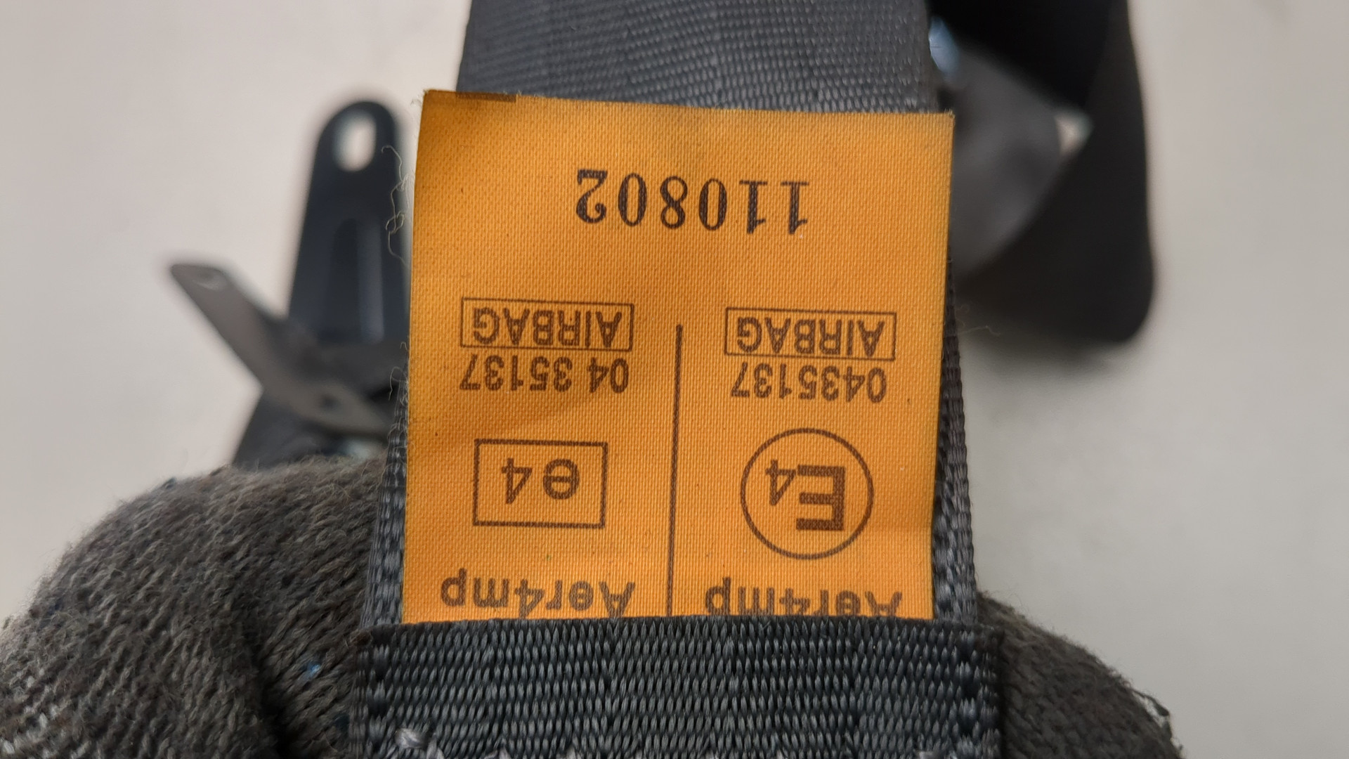 Ремень безопасности