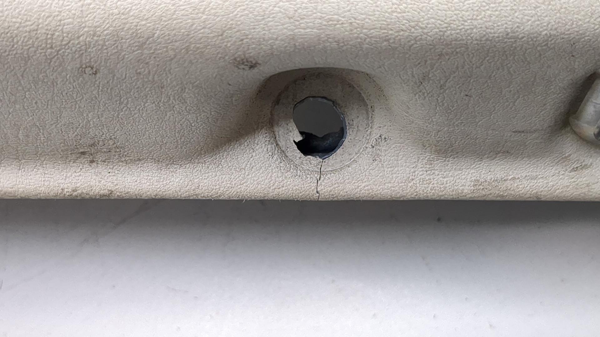 Обшивка двери передней левой