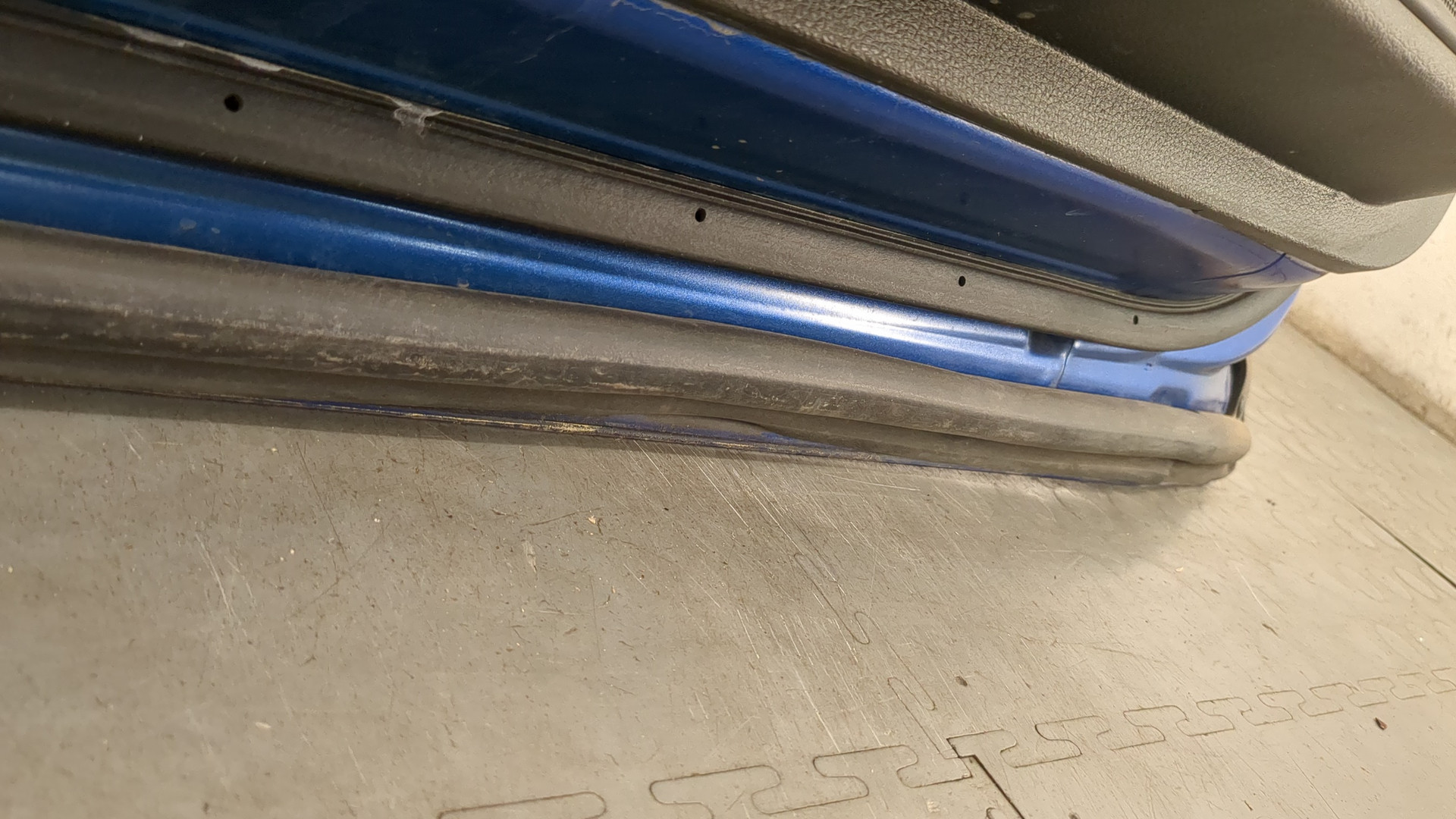 Дверь передняя левая