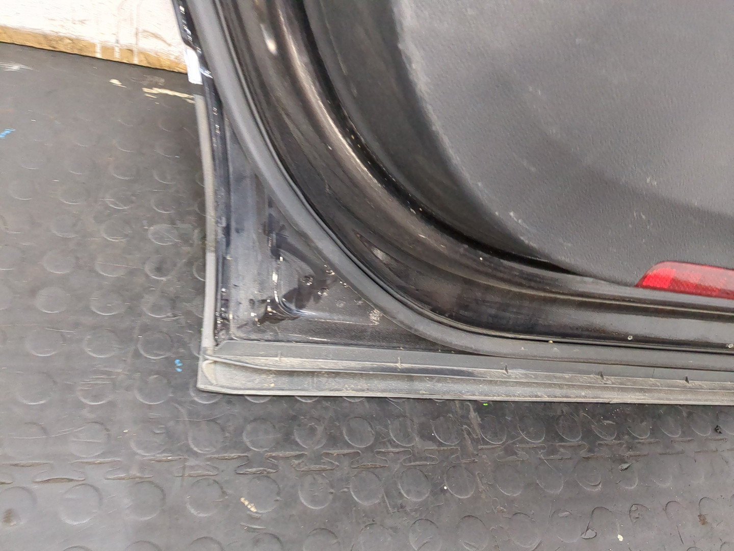 Дверь задняя левая