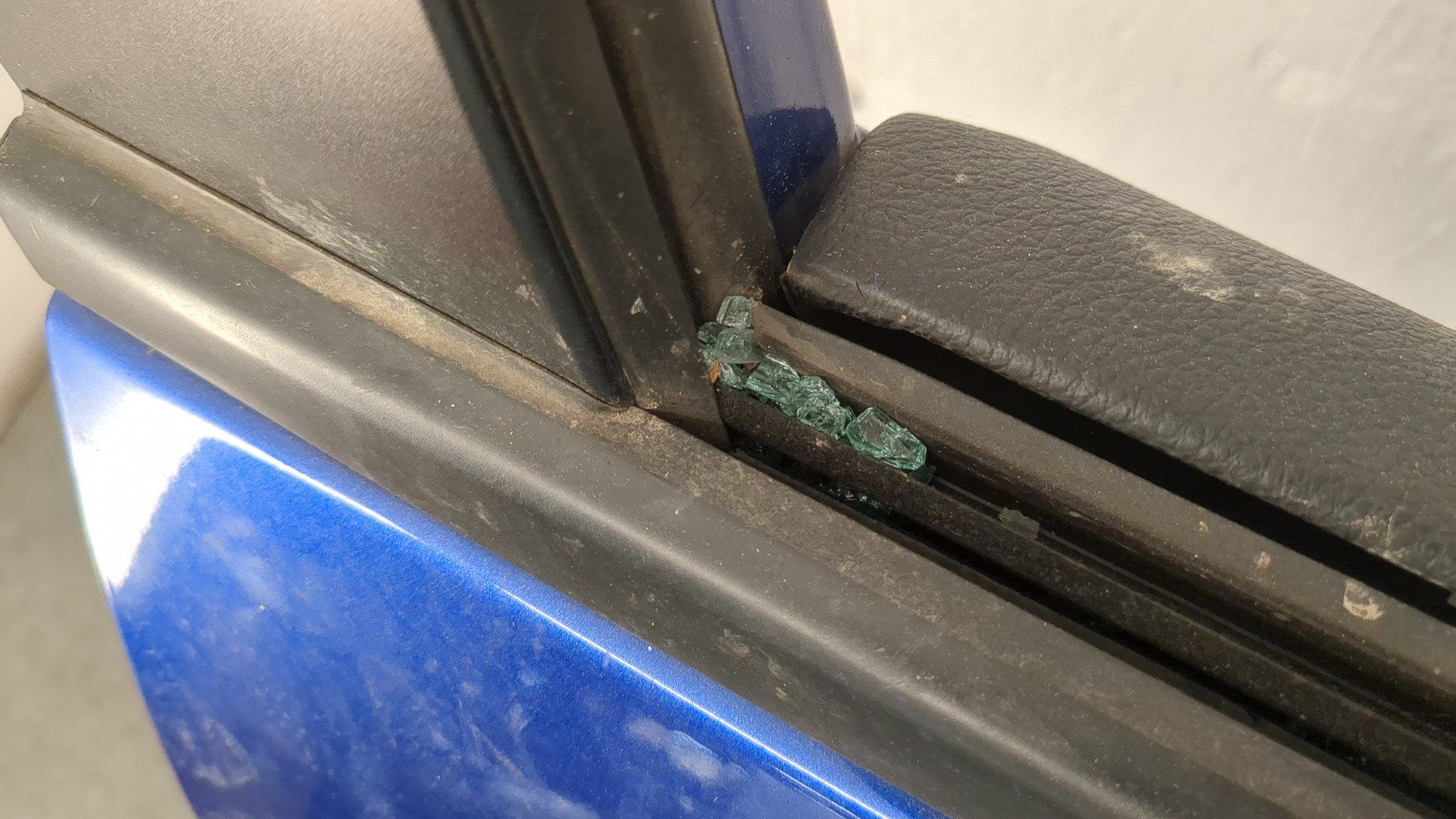 Дверь передняя правая