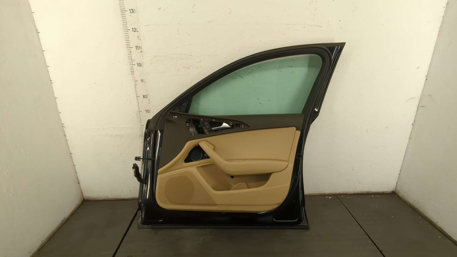 Дверь передняя правая