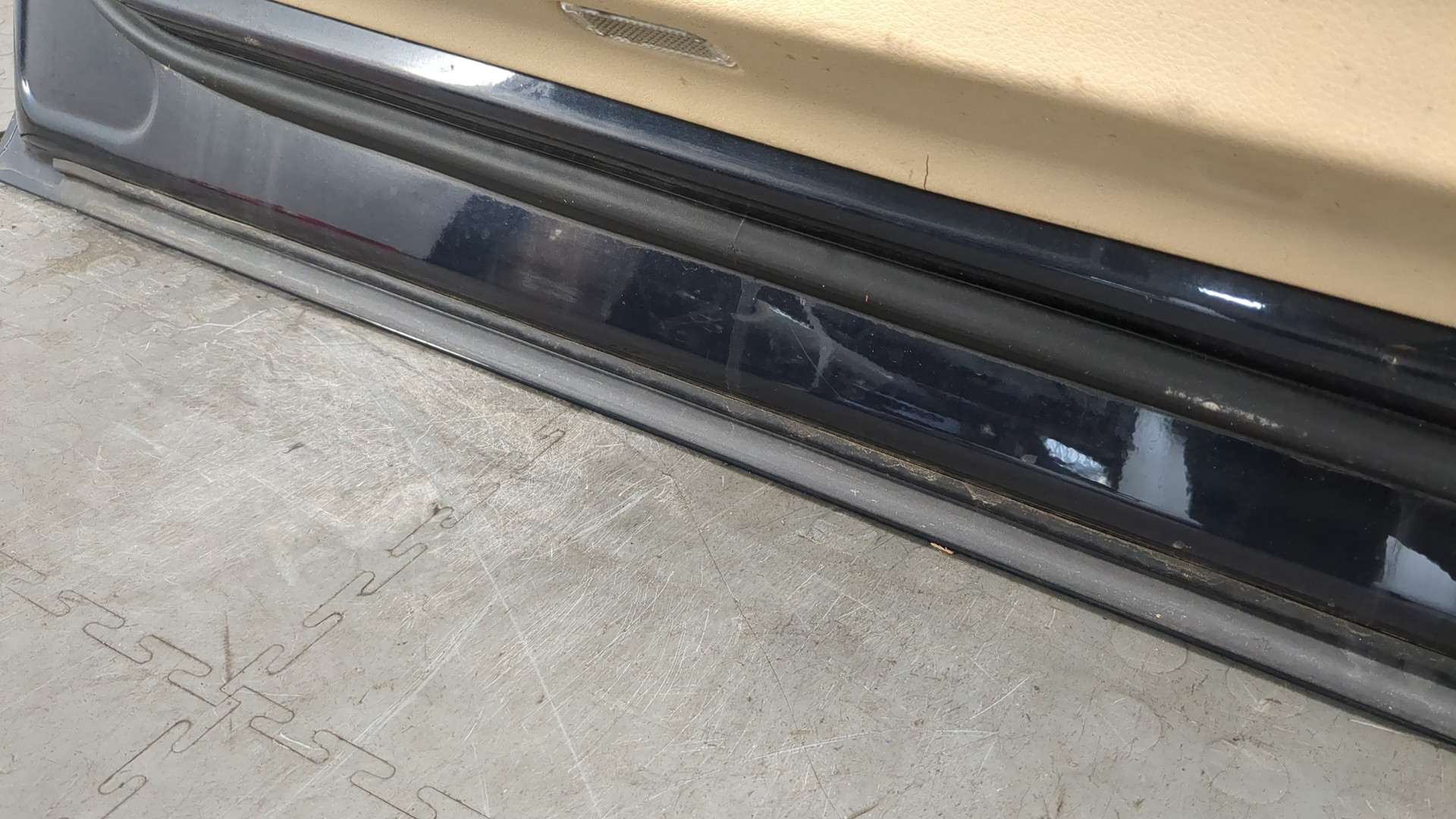 Дверь передняя правая