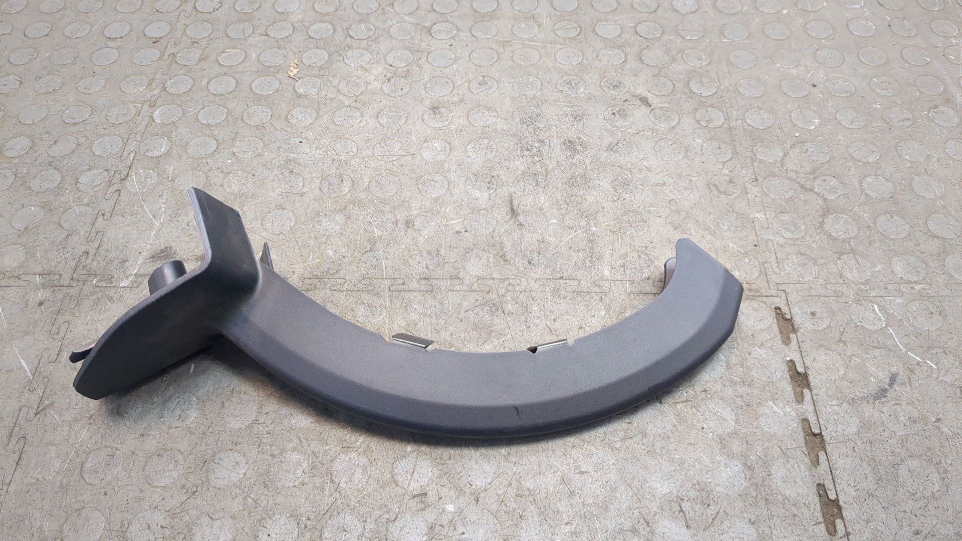 Обшивка багажника