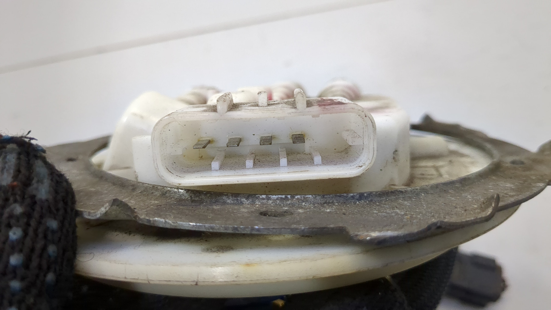 Насос топливный электрический