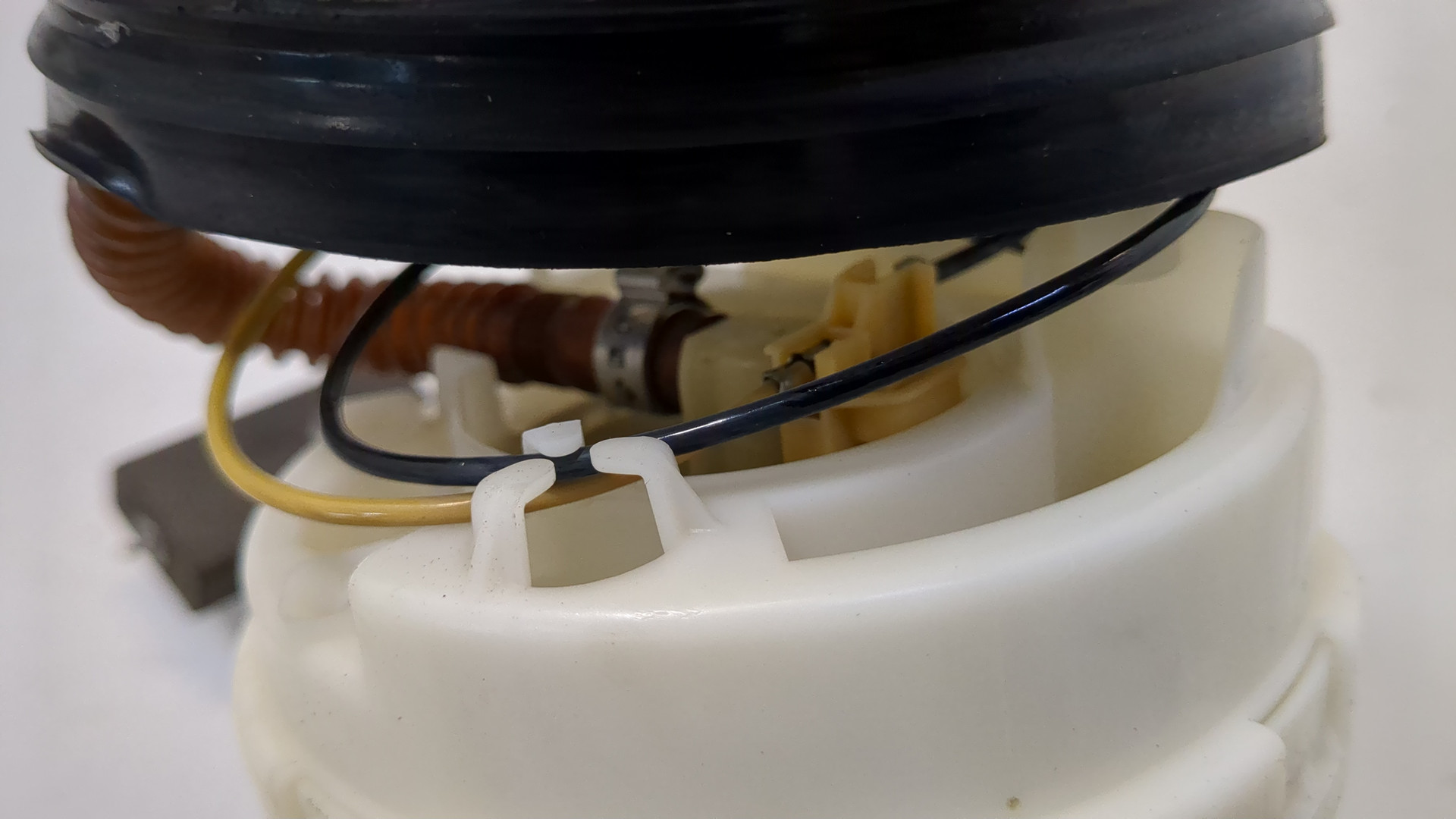 Насос топливный электрический